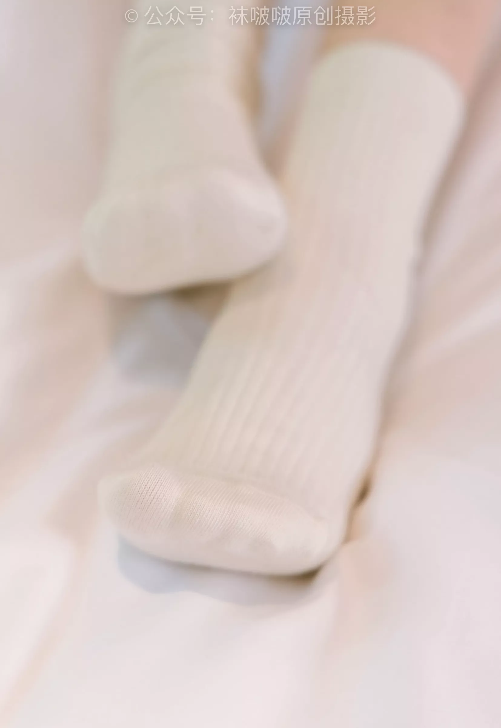 小安 运动鞋、白棉袜、裸足【139P】 BoBoSocks袜啵啵 No.176 P.20