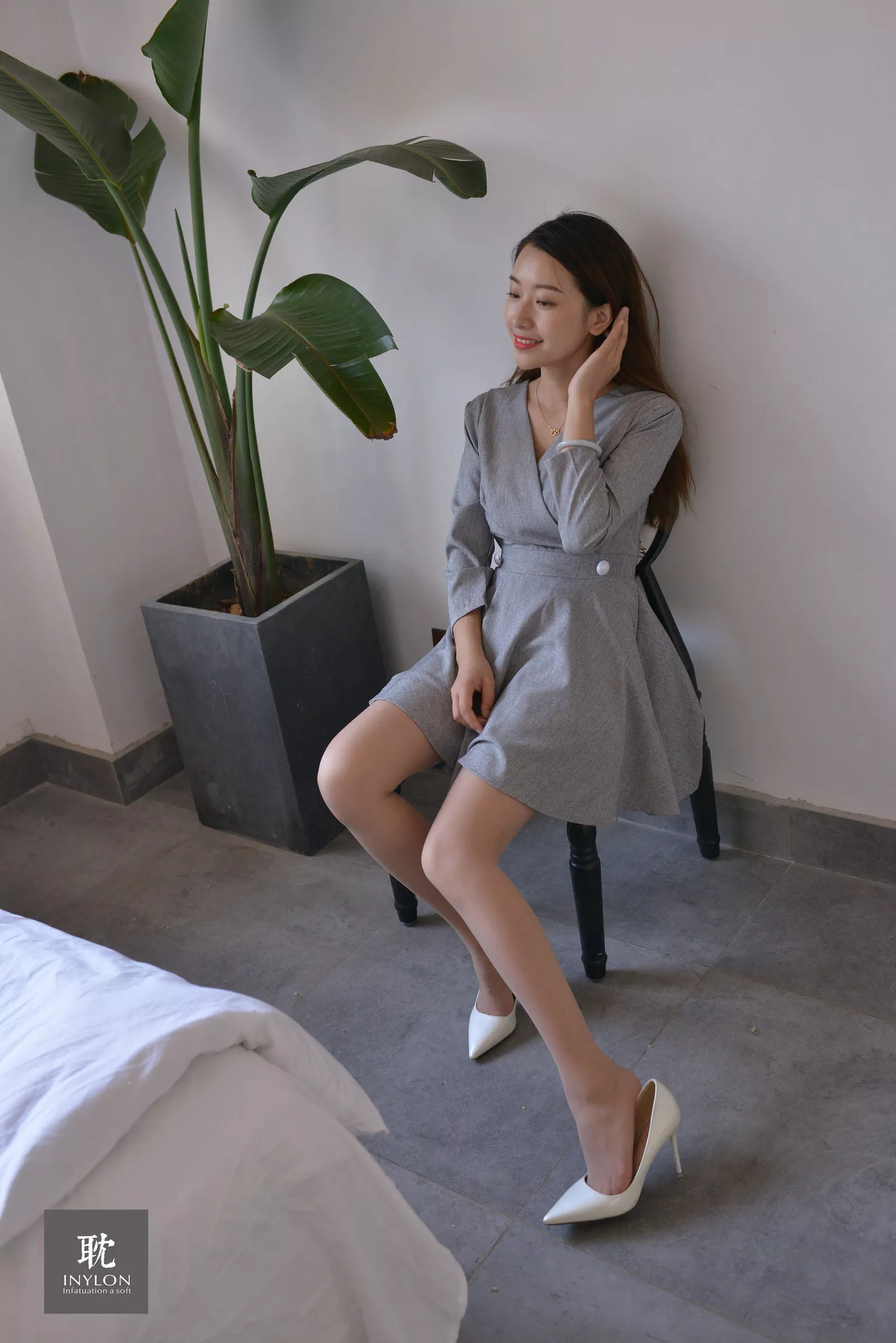232 【IESS普惠集】 《安静的小婕1》 模特小婕 P.10
