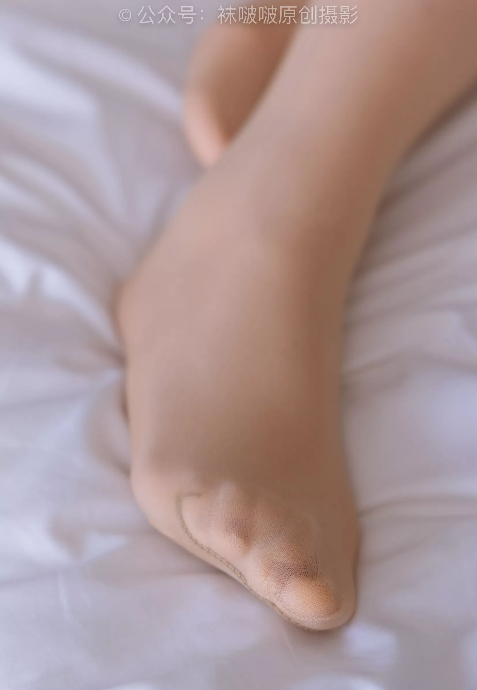 BoBoSocks袜啵啵 No.170 两双高跟凉鞋、油亮肉丝、厚肉丝、两双丝袜叠穿【158P】 周周 P.2