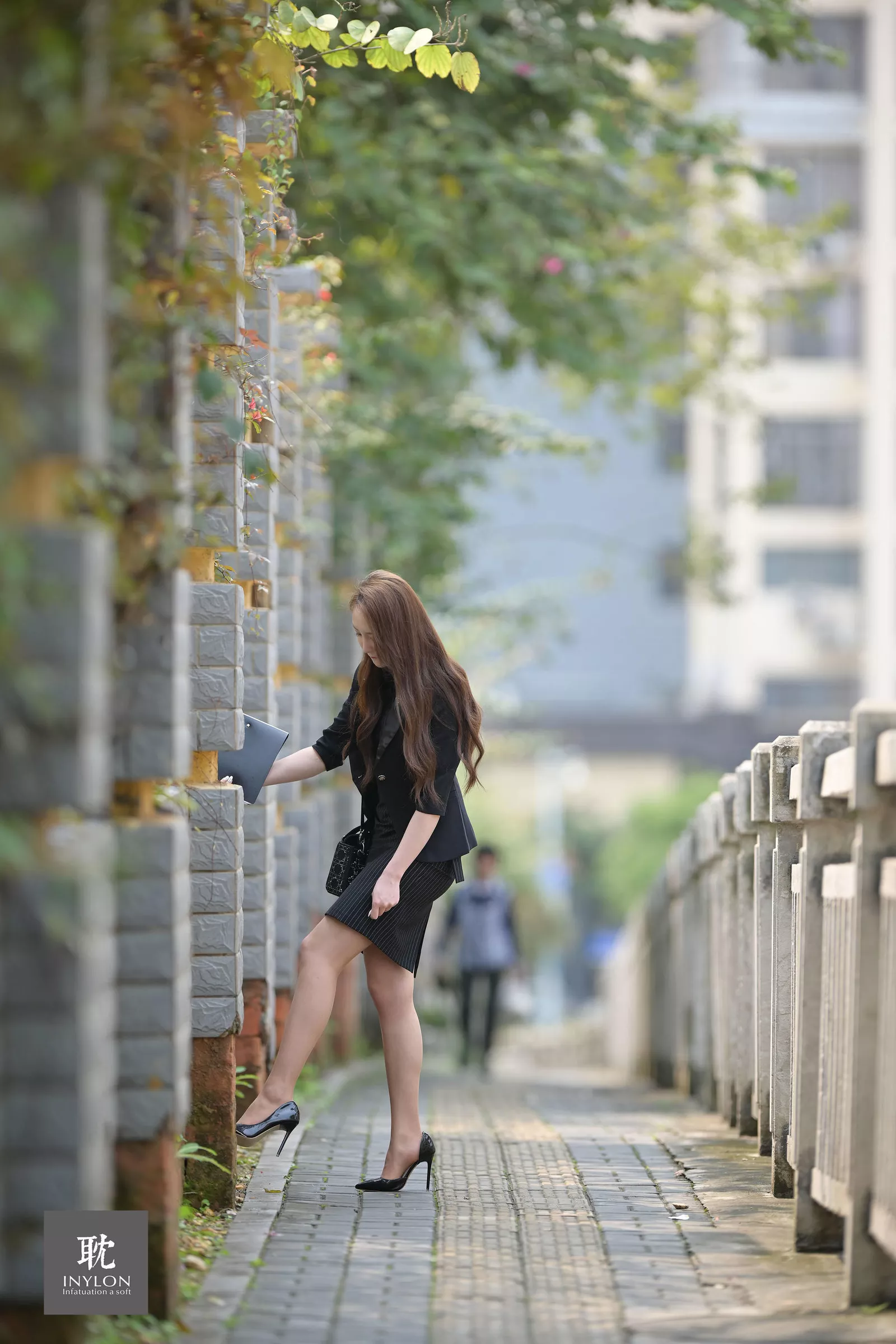 177 【IESS普惠集】 《跟拍上班的云芝》 模特云芝 P.10