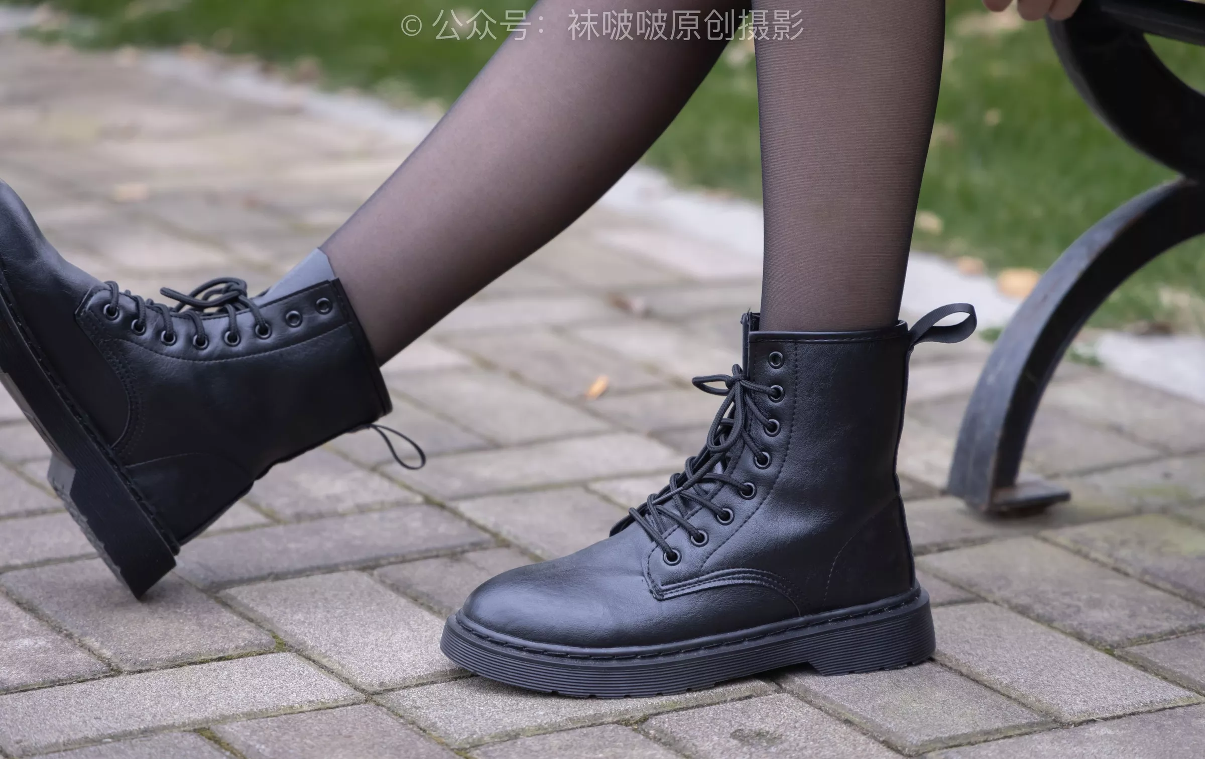 No.221 小甜豆 马丁靴、黑丝【133P】 BoBoSocks袜啵啵 P.1