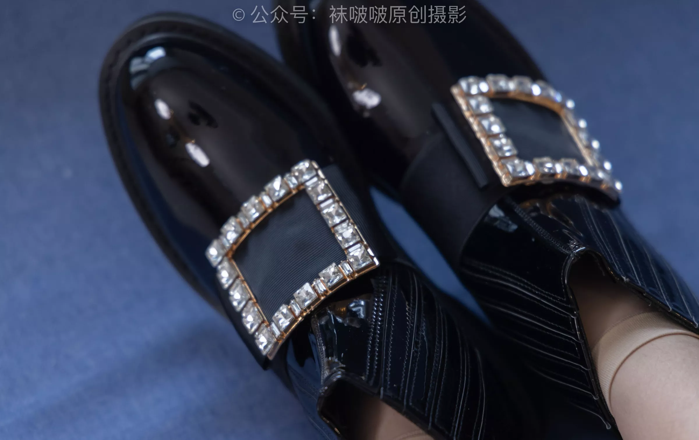 高跟鞋、皮鞋、短肉丝、自然穿脏白棉袜【150P】 BoBoSocks袜啵啵 No.217 小沫 P.17