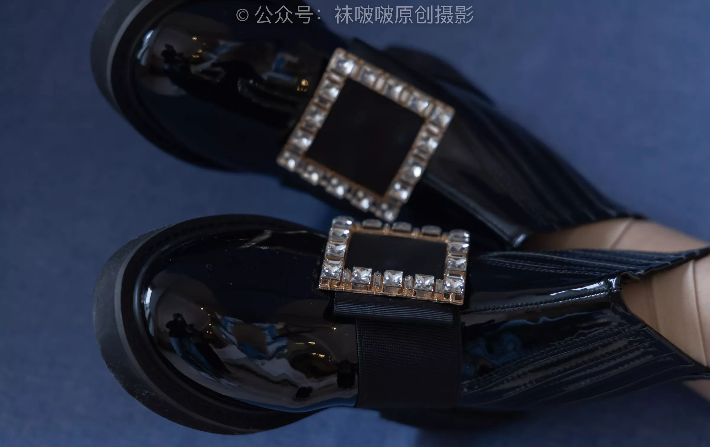 高跟鞋、皮鞋、短肉丝、自然穿脏白棉袜【150P】 BoBoSocks袜啵啵 No.217 小沫 P.17