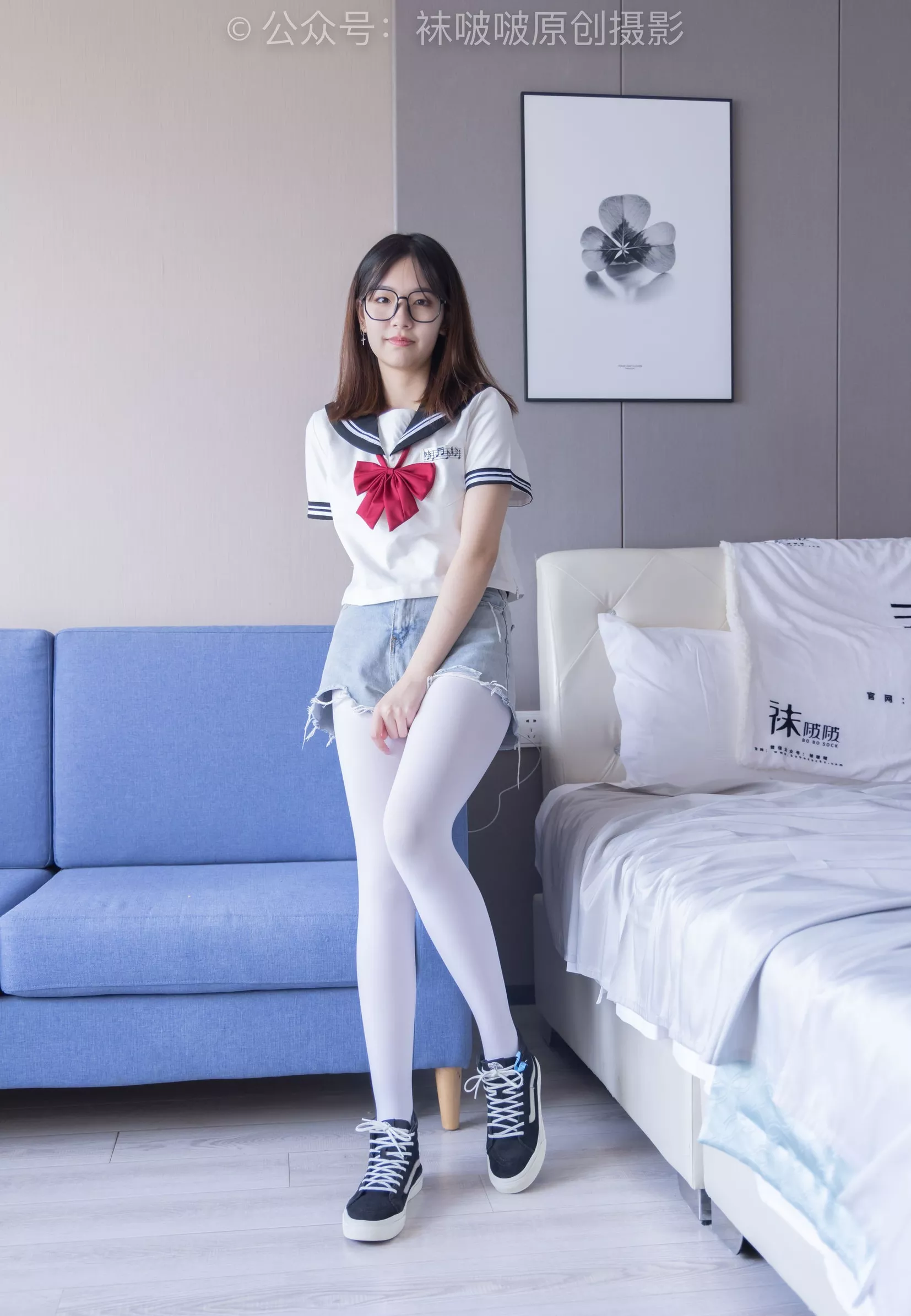 小甜豆 No.215 BoBoSocks袜啵啵 三双帆布鞋板鞋、厚白丝、黑丝【144P】 P.11