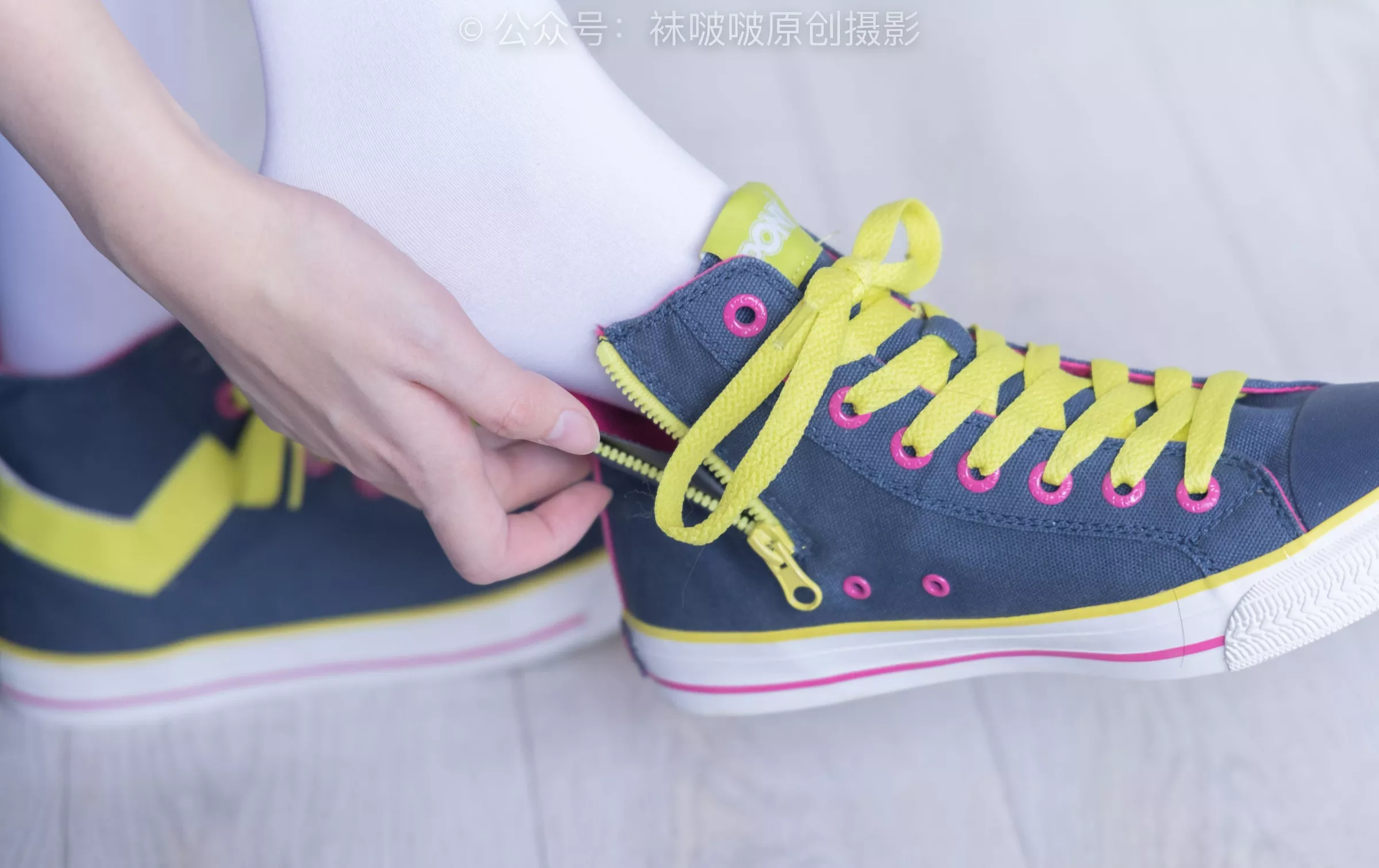 BoBoSocks袜啵啵 三双帆布鞋板鞋、厚白丝、黑丝【144P】 No.215 小甜豆 P.17