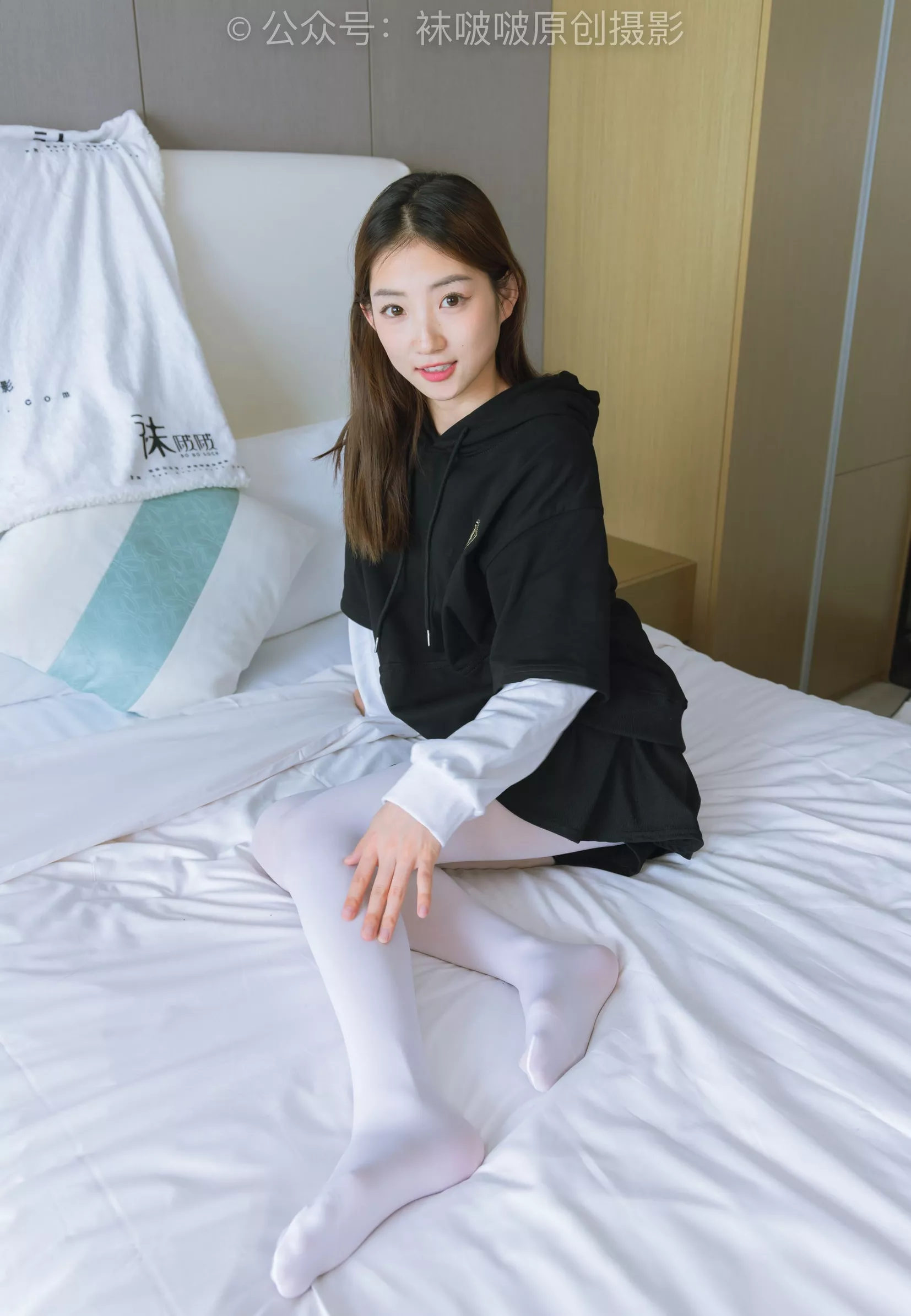 No.214 BoBoSocks袜啵啵 小沫 黑色运动鞋、厚白丝【142P】 P.5