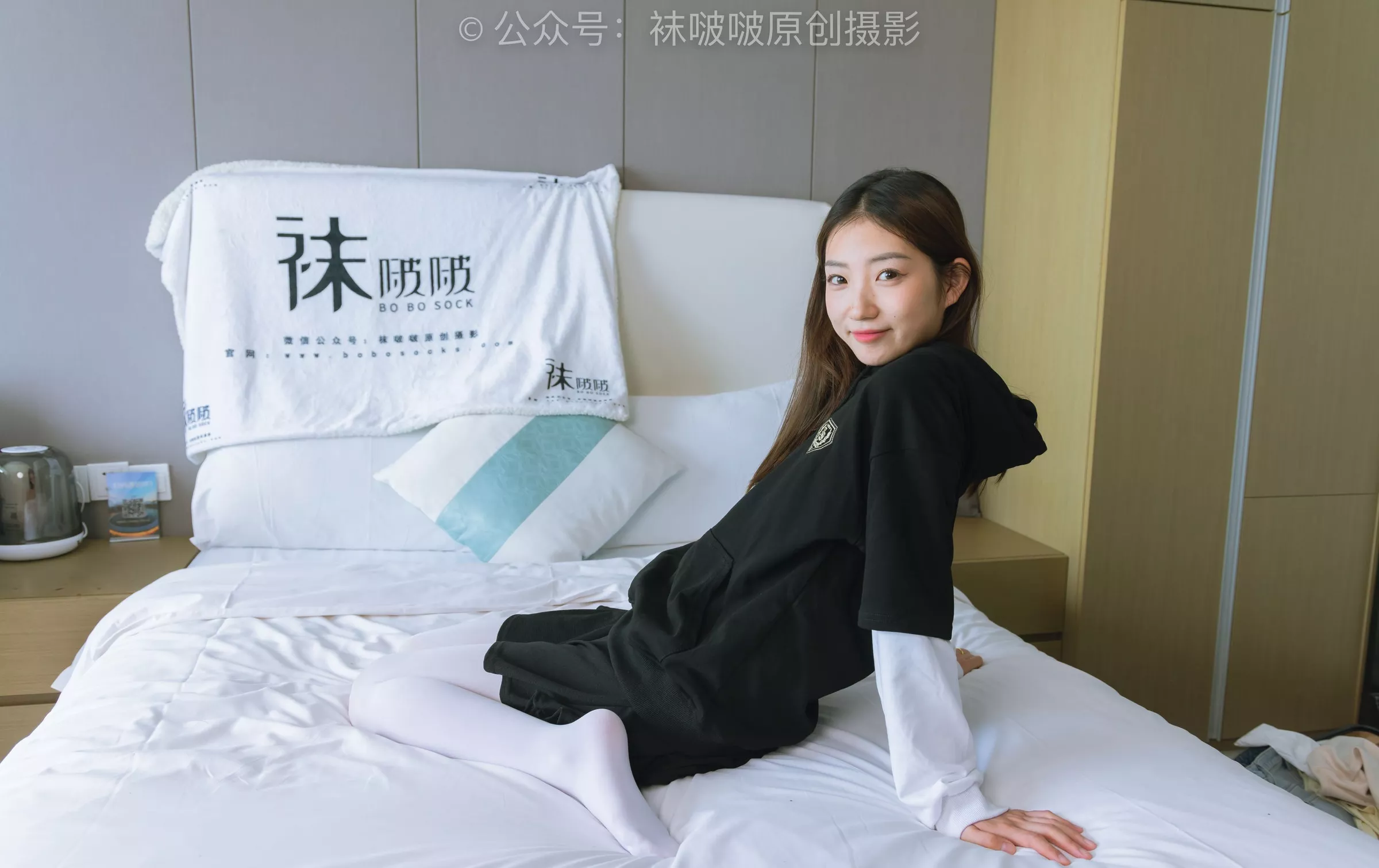 黑色运动鞋、厚白丝【142P】 BoBoSocks袜啵啵 小沫 No.214 P.3