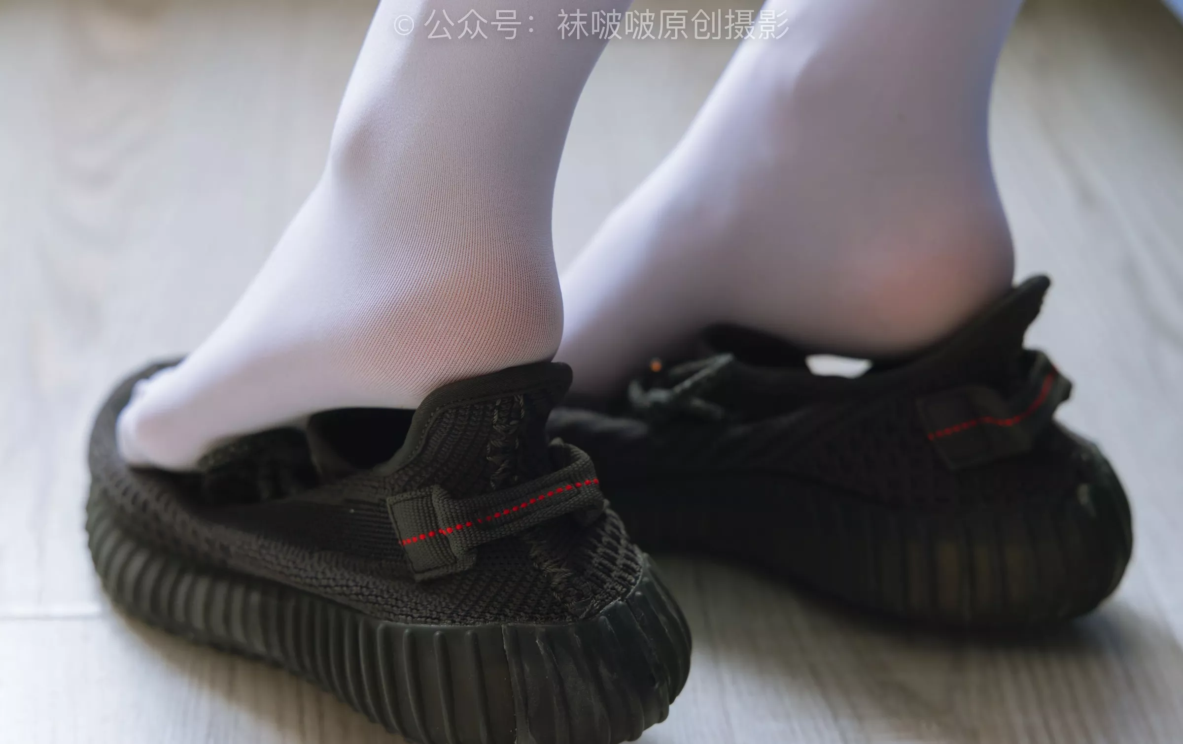 BoBoSocks袜啵啵 No.214 小沫 黑色运动鞋、厚白丝【142P】 P.20