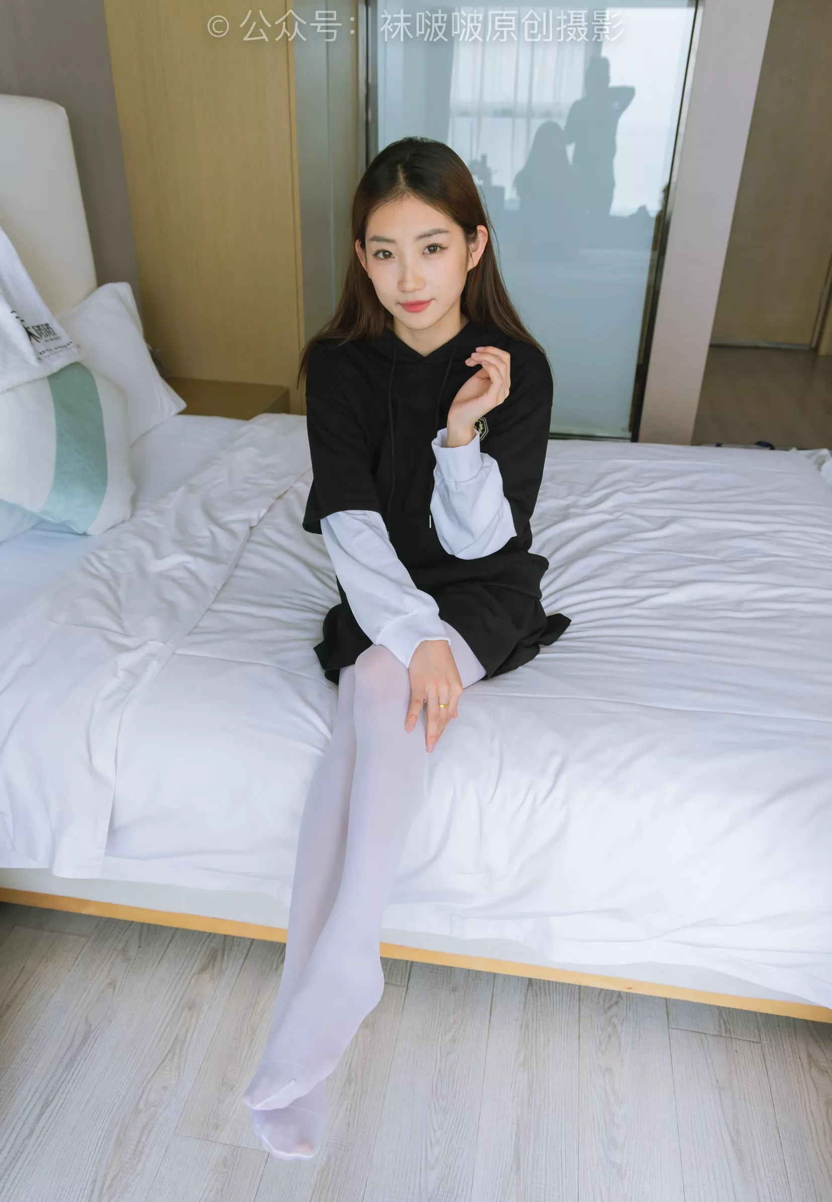 黑色运动鞋、厚白丝【142P】 No.214 小沫 BoBoSocks袜啵啵 P.22