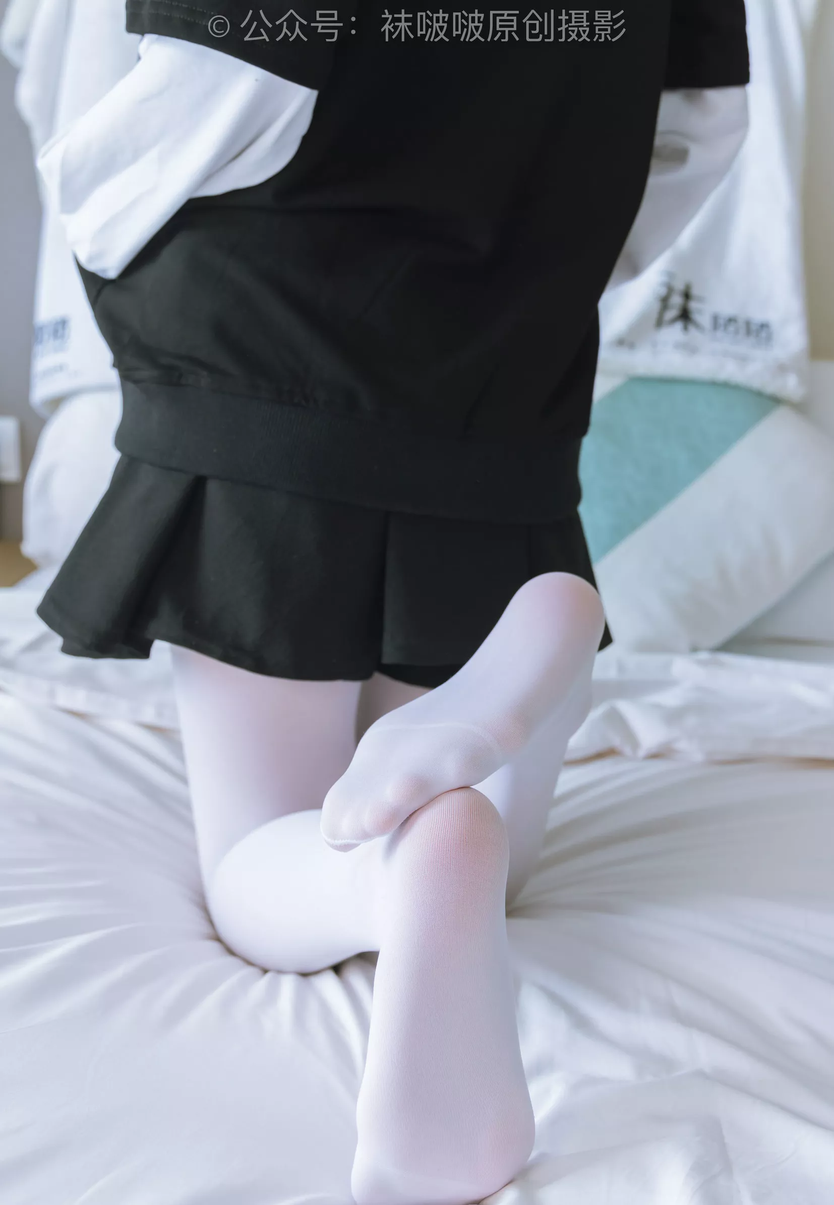小沫 BoBoSocks袜啵啵 No.214 黑色运动鞋、厚白丝【142P】 P.4