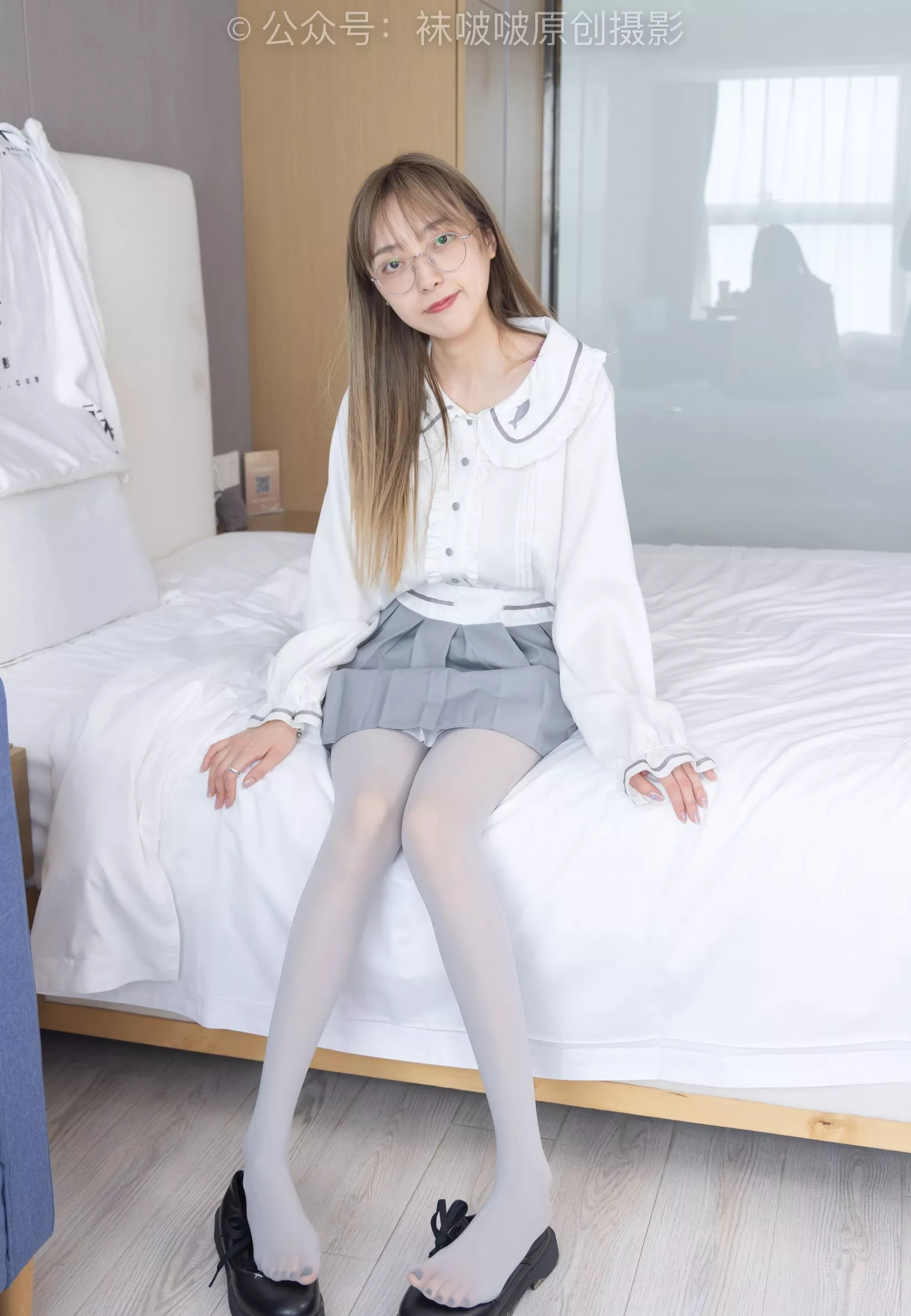稚予 黑皮鞋、厚灰丝【140P】 No.213 BoBoSocks袜啵啵 P.28