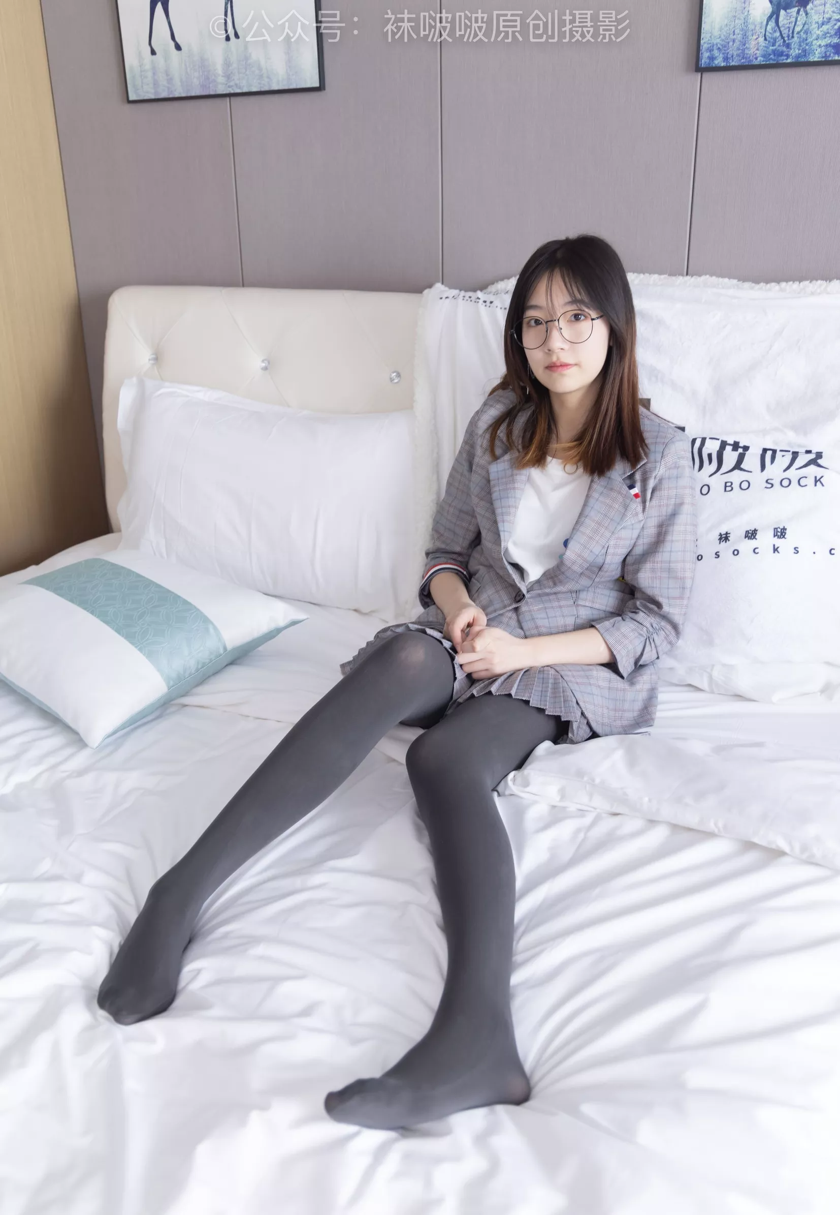 小甜豆 BoBoSocks袜啵啵 No.210 皮鞋、厚灰丝、ol装【140P】 P.5