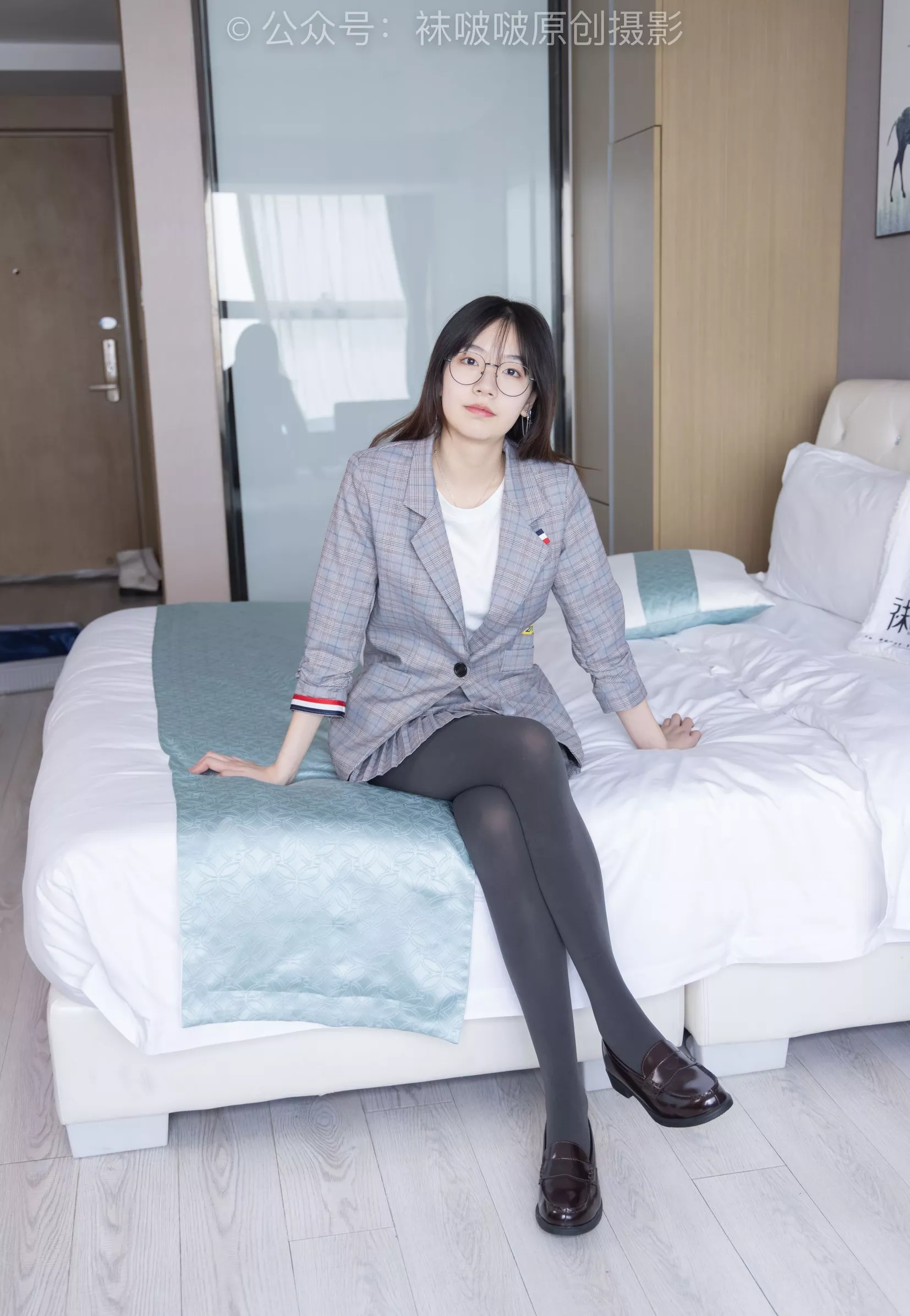 No.210 BoBoSocks袜啵啵 皮鞋、厚灰丝、ol装【140P】 小甜豆 P.22