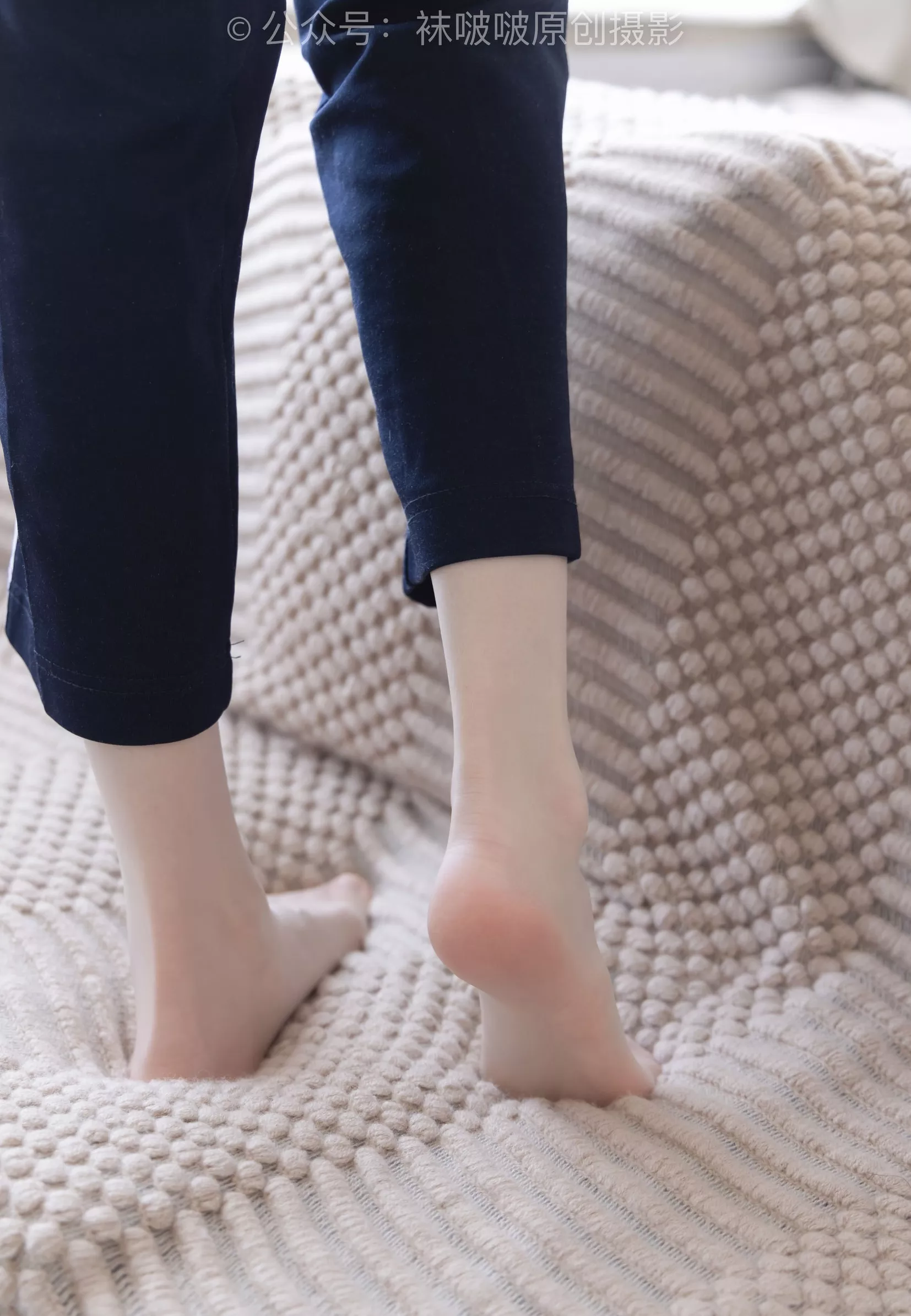 BoBoSocks袜啵啵 No.207 aj板鞋、白棉袜、油亮白丝、校服裤里丝【140P】 稚予 P.2