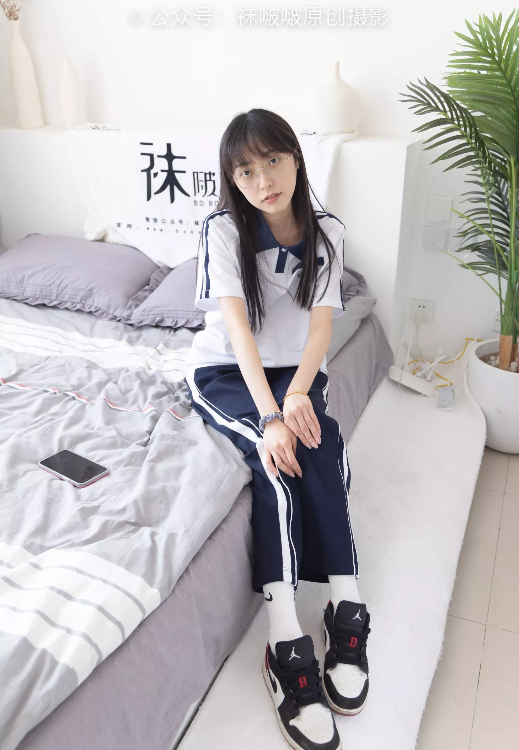 稚予 No.207 BoBoSocks袜啵啵 aj板鞋、白棉袜、油亮白丝、校服裤里丝【140P】 P.6