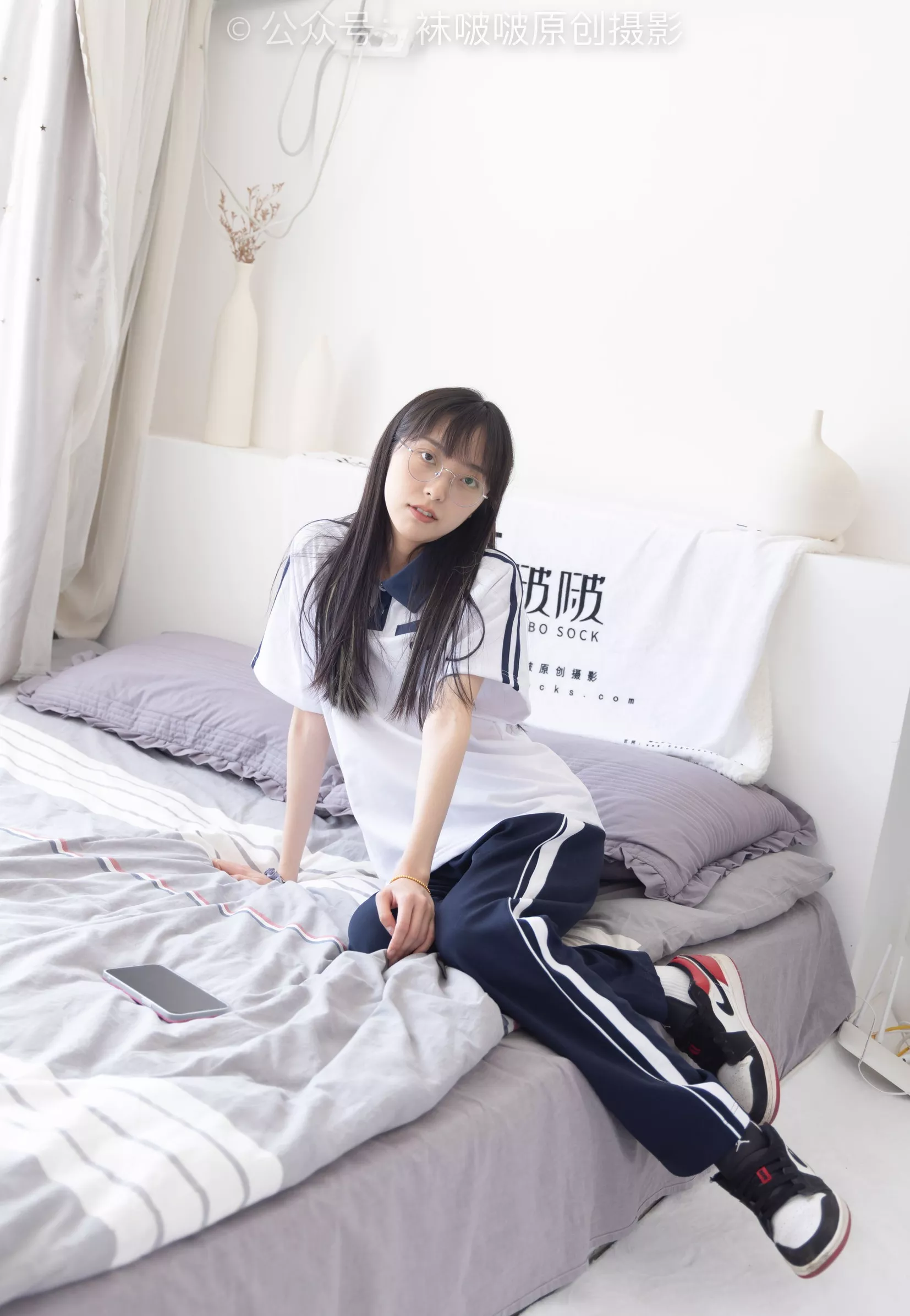 稚予 aj板鞋、白棉袜、油亮白丝、校服裤里丝【140P】 BoBoSocks袜啵啵 No.207 P.13