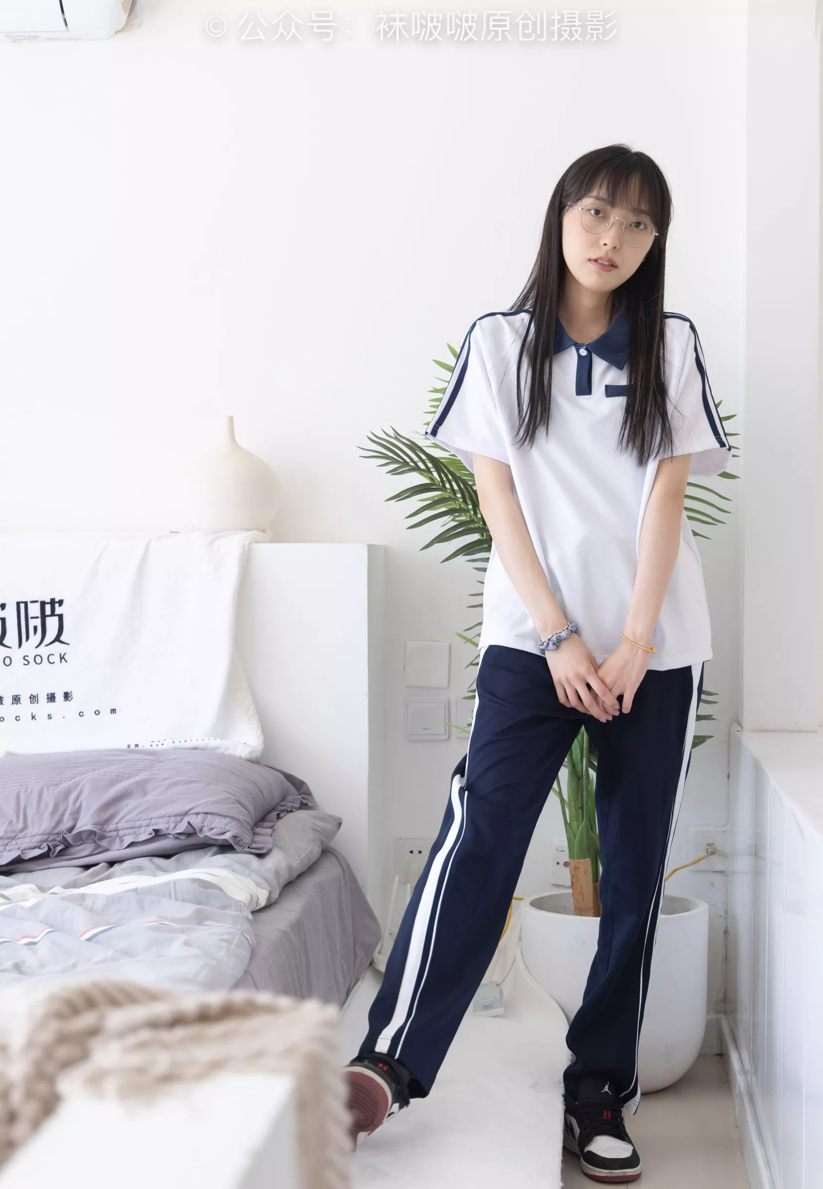 稚予 aj板鞋、白棉袜、油亮白丝、校服裤里丝【140P】 BoBoSocks袜啵啵 No.207 P.13