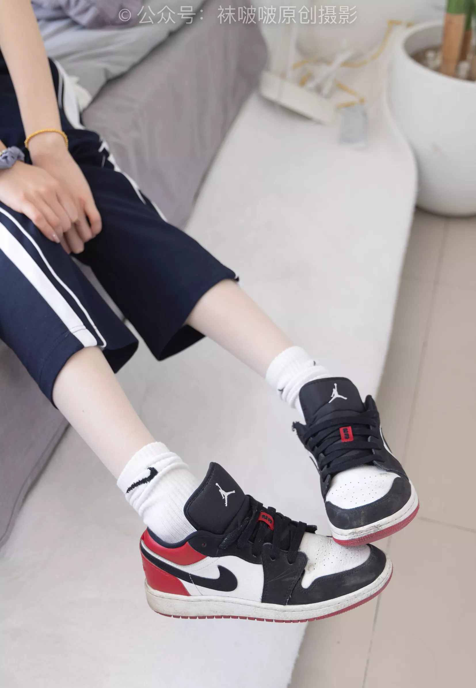 BoBoSocks袜啵啵 稚予 aj板鞋、白棉袜、油亮白丝、校服裤里丝【140P】 No.207 P.15