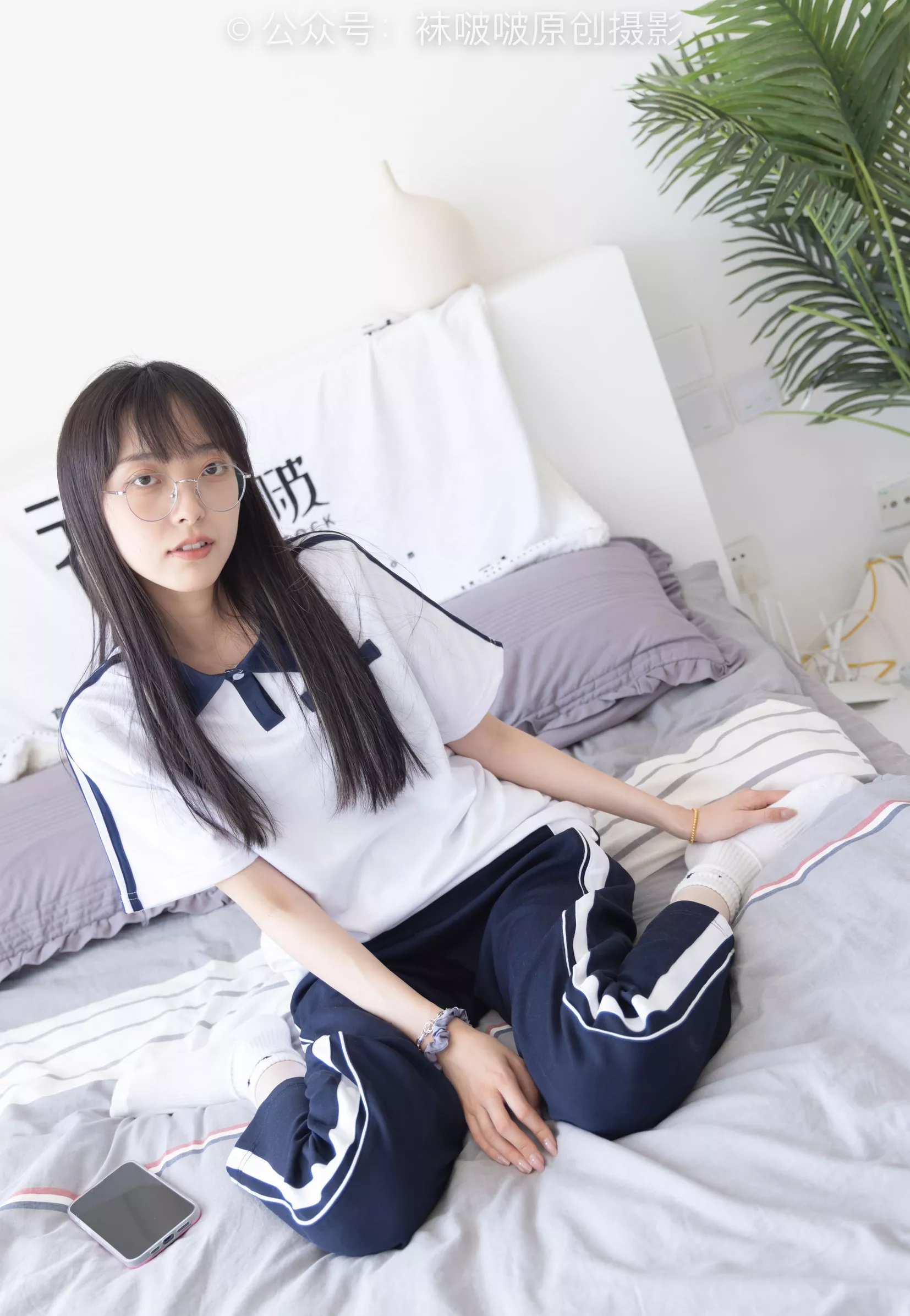 BoBoSocks袜啵啵 No.207 稚予 aj板鞋、白棉袜、油亮白丝、校服裤里丝【140P】 P.20