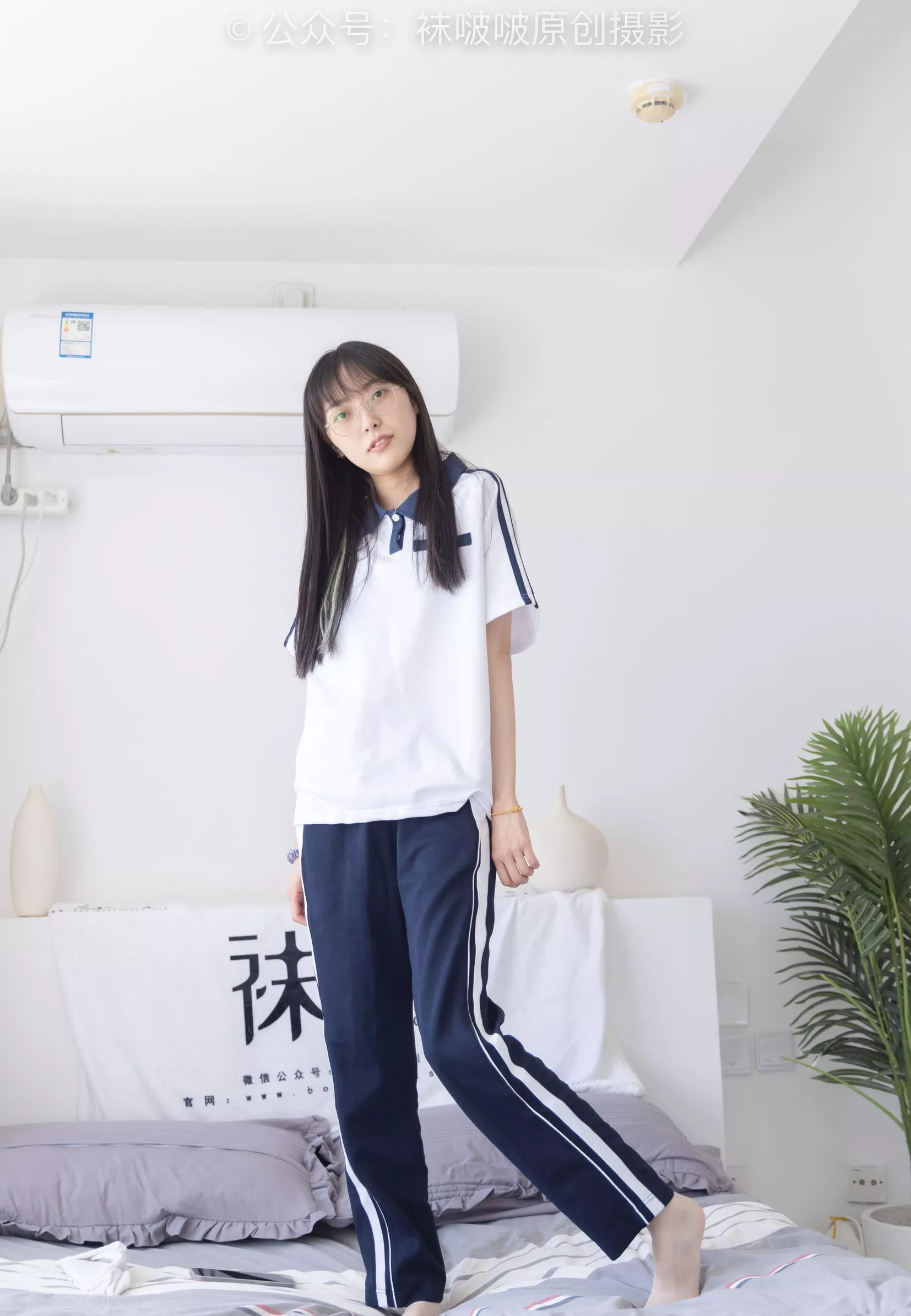 No.207 BoBoSocks袜啵啵 aj板鞋、白棉袜、油亮白丝、校服裤里丝【140P】 稚予 P.27