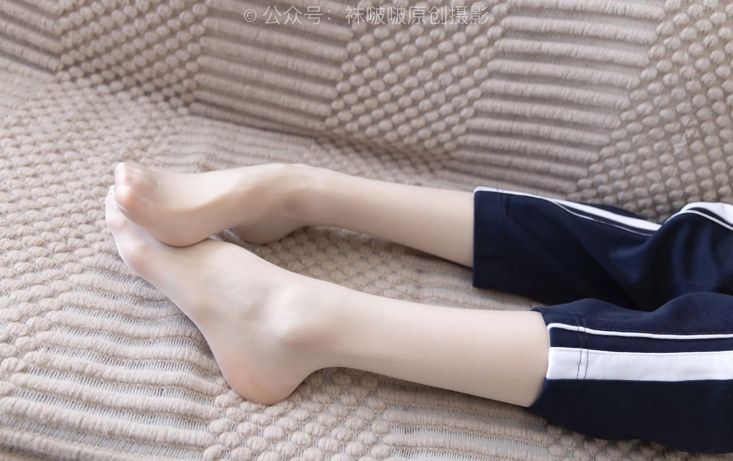 No.207 aj板鞋、白棉袜、油亮白丝、校服裤里丝【140P】 BoBoSocks袜啵啵 稚予 P.4