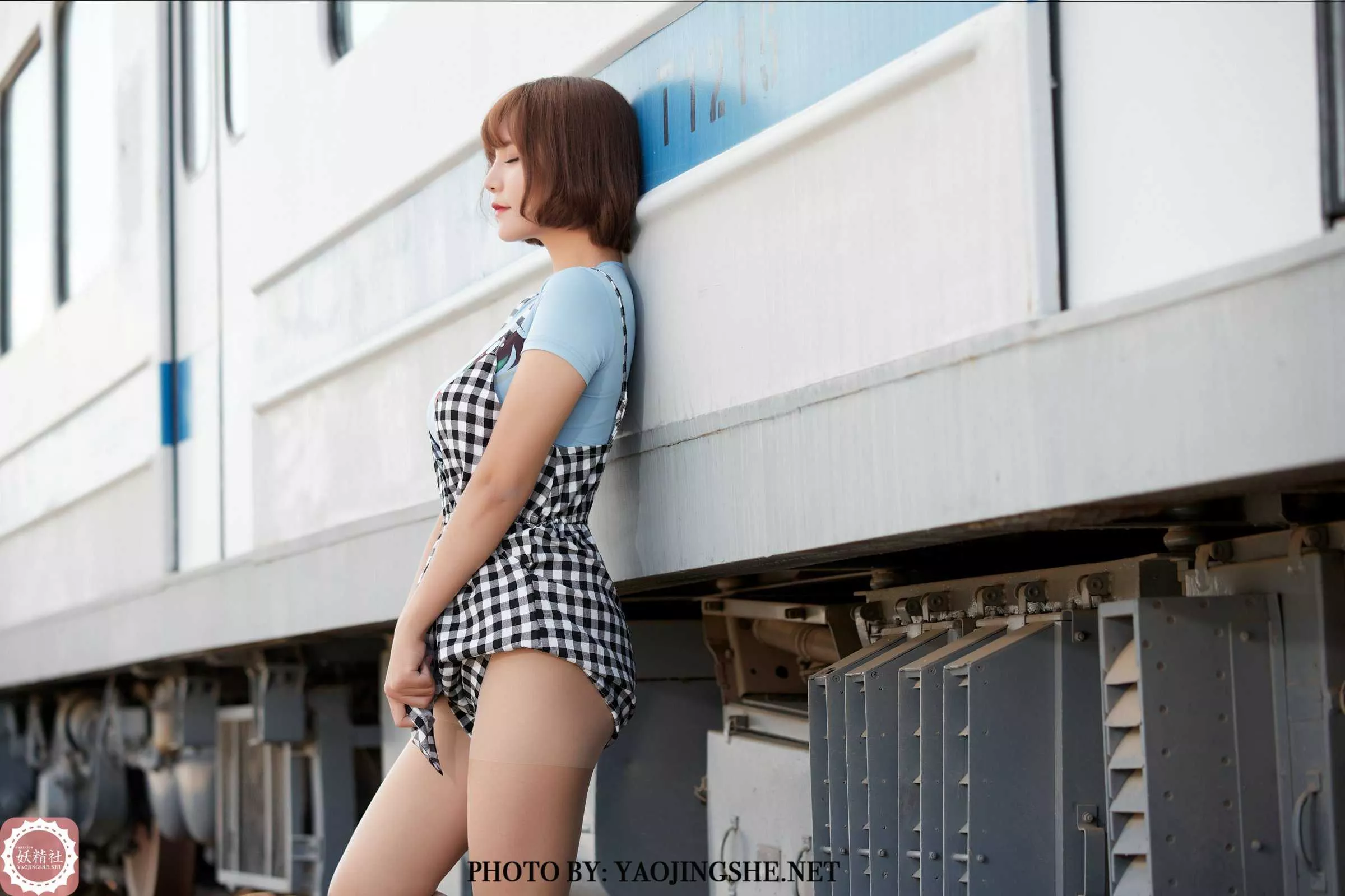 妖精社 蜜丝 丝袜写真 唐飞飞《丝之年代》 P.9