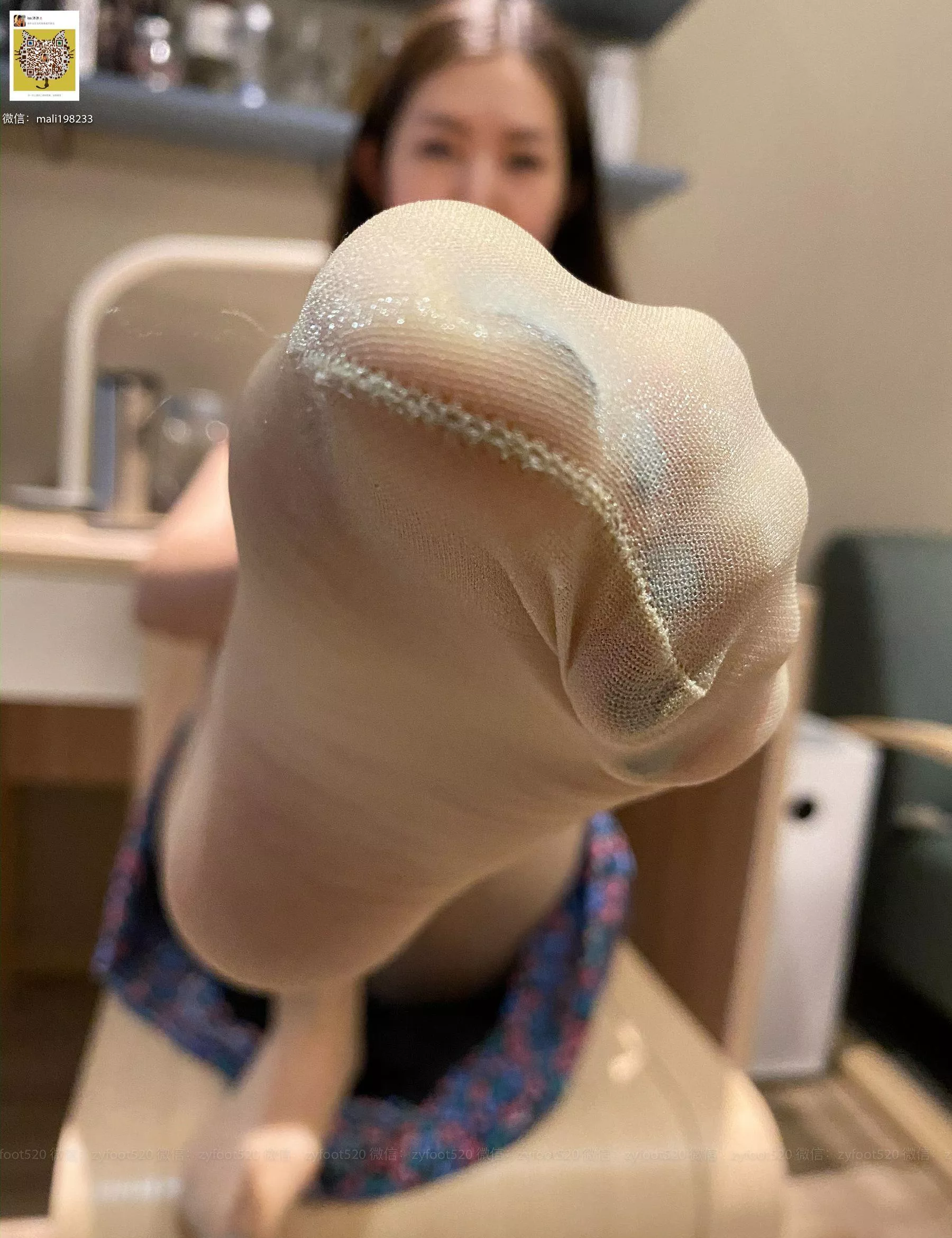 No.26 暖暖 【ISS系列】 丝袜美腿写真 P.5