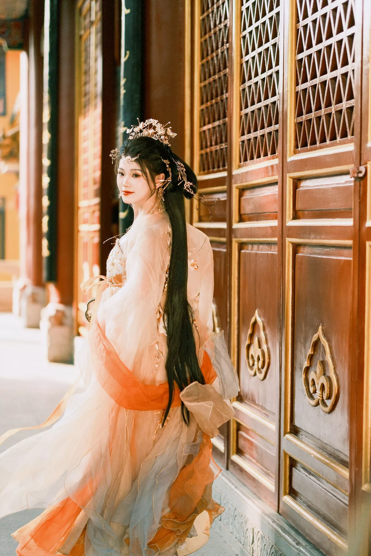Li Yue YiTuYu艺图语 No.8002 P.2