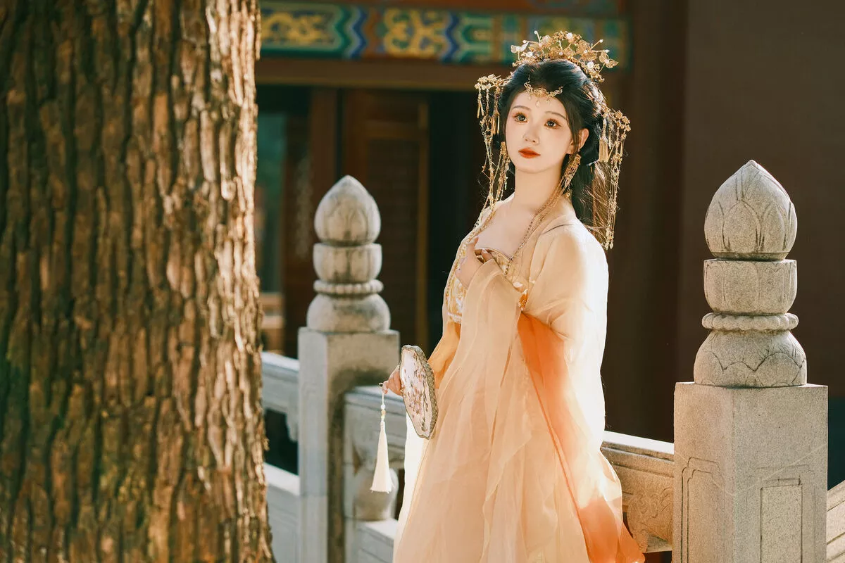 Li Yue YiTuYu艺图语 No.8002 P.5
