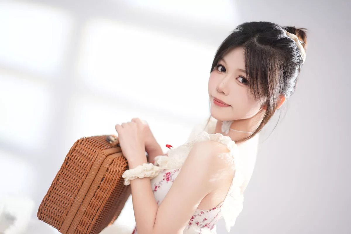 No.8013 Xuan YiTuYu艺图语 P.1