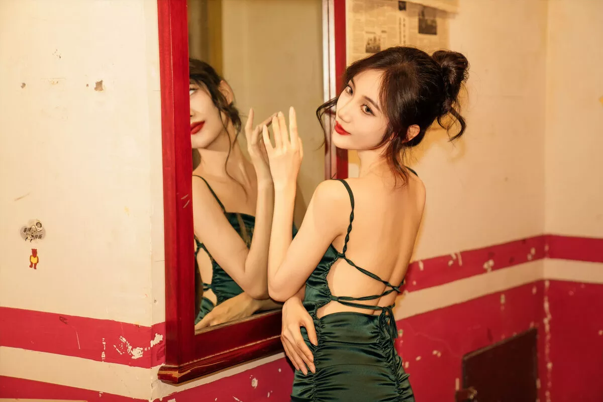 O1ne No.8005 Wan YiTuYu艺图语 P.1