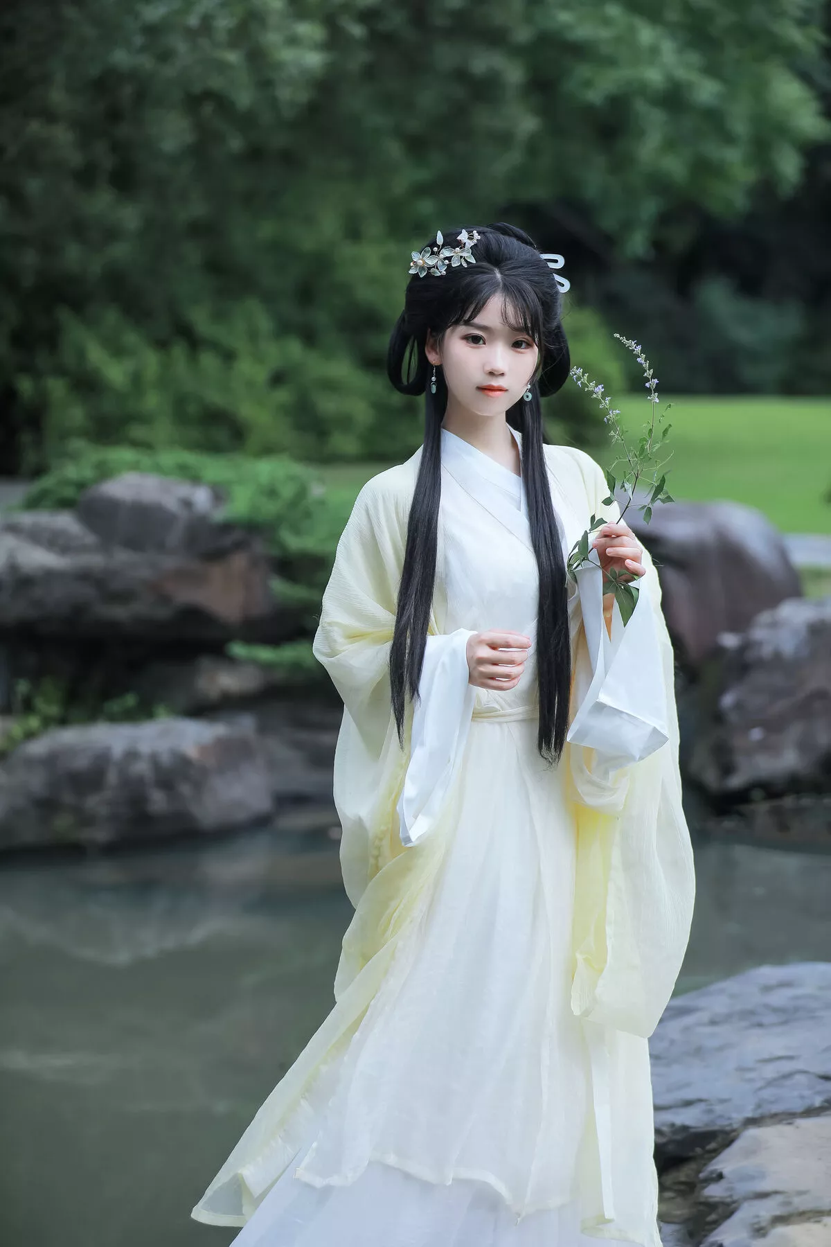 YiTuYu艺图语 No.8062 周周Ay P.1