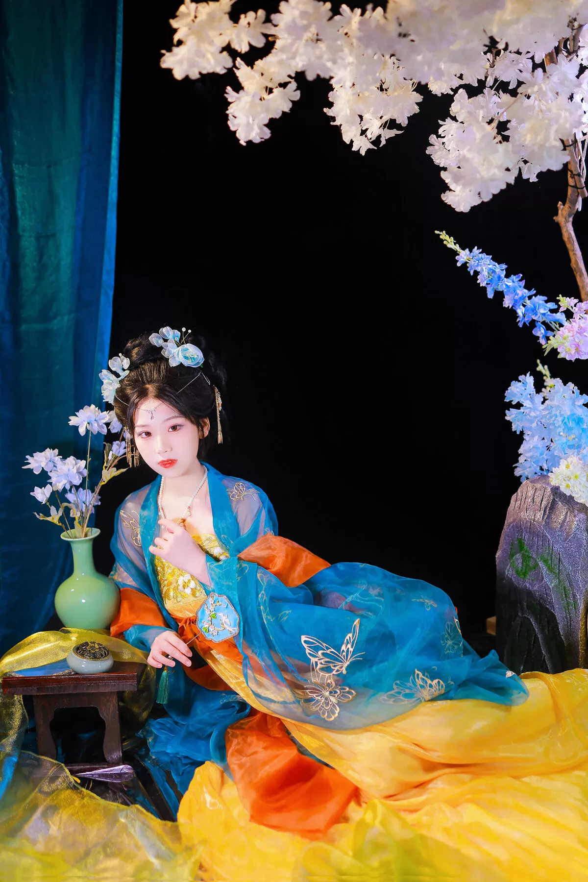 YiTuYu艺图语 周周Ay No.8104 P.2