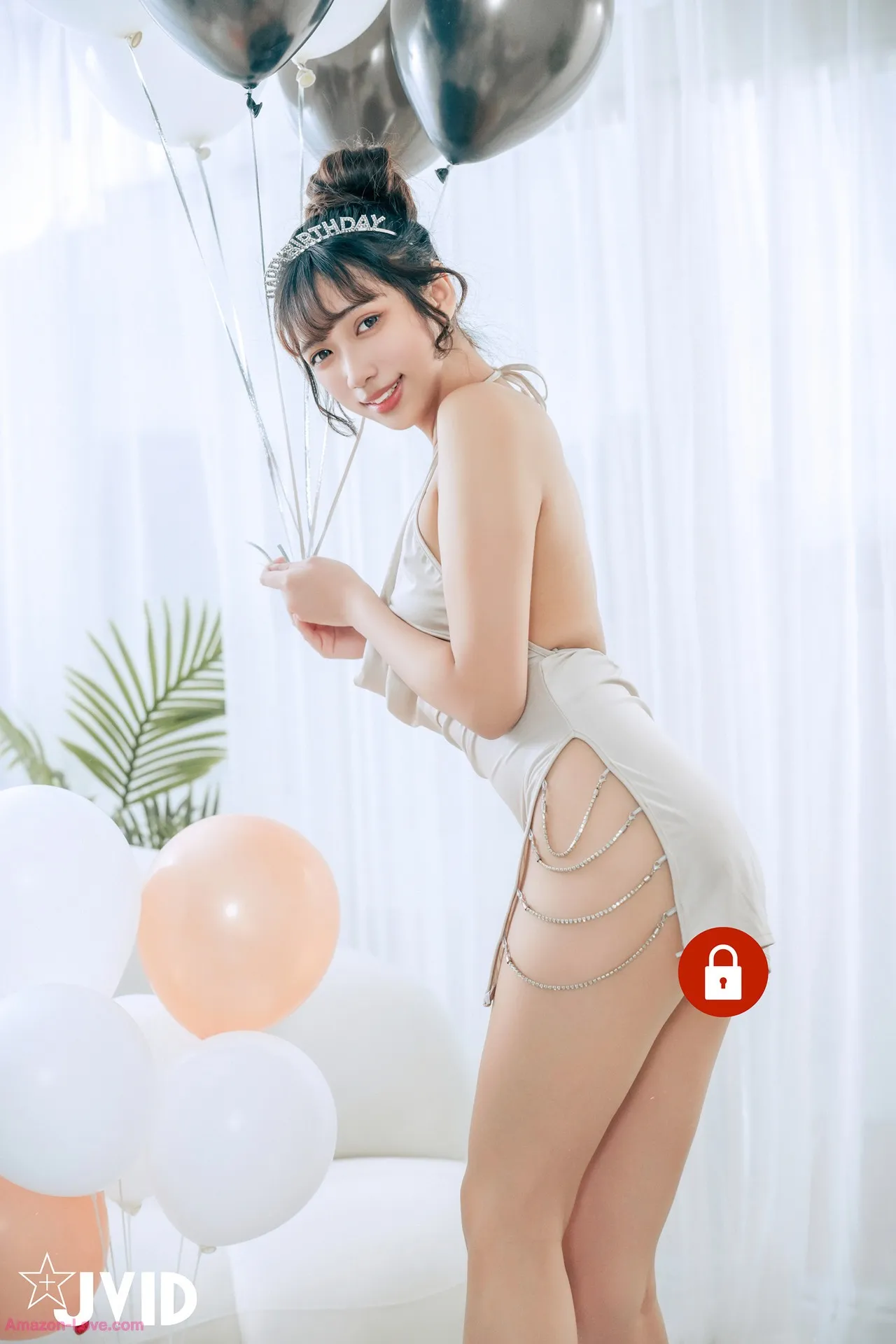 井野奈肉包 色欲融合の闺蜜庆生派对 全集修正 JVID P.24