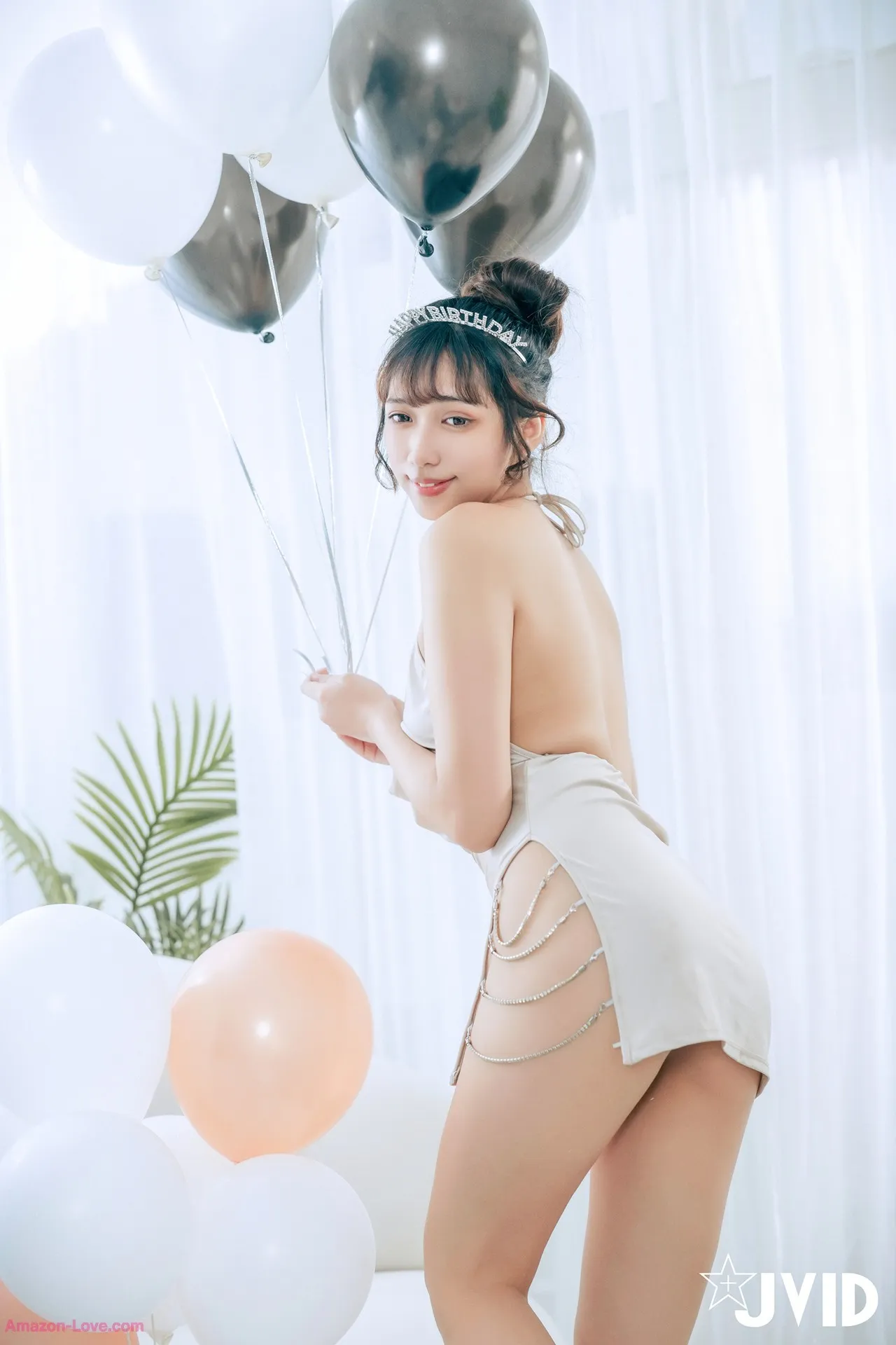 井野奈肉包 色欲融合の闺蜜庆生派对 JVID 全集修正 P.5