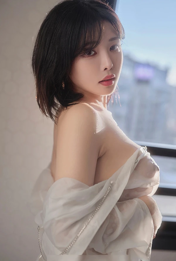 极品女神年年 戈壁上的风与美女无圣光唯美图 P.6