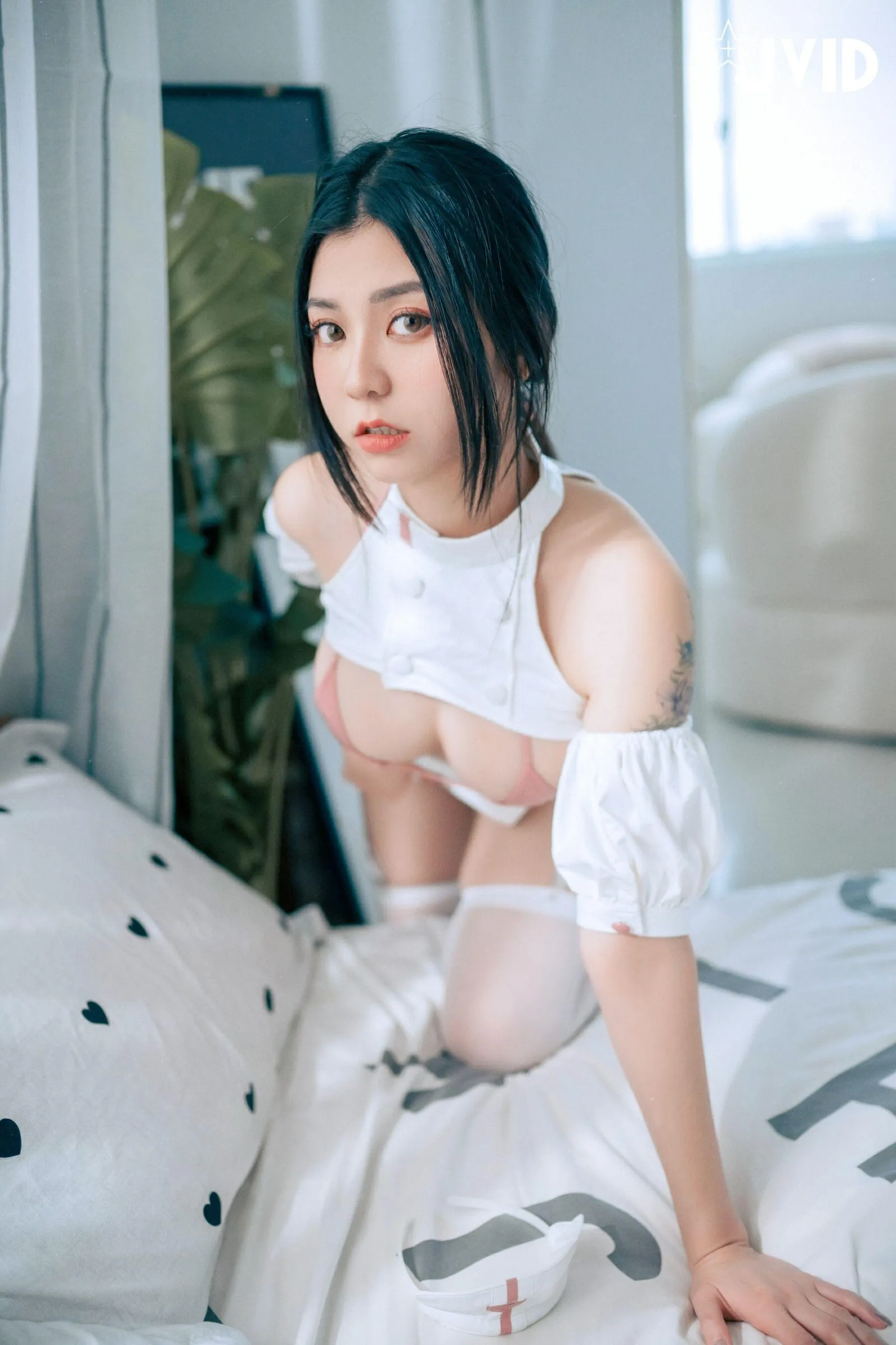 尤物丧志 JVID 卡洛琳《色色诊疗服务》 P.19