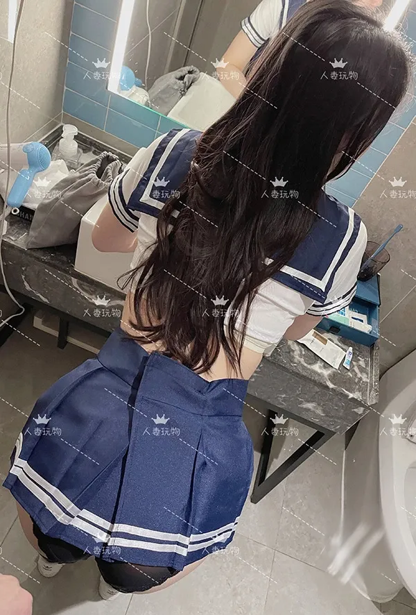 大长腿福利姬人妻玩物翘臀肥鲍尺度图集 P.5
