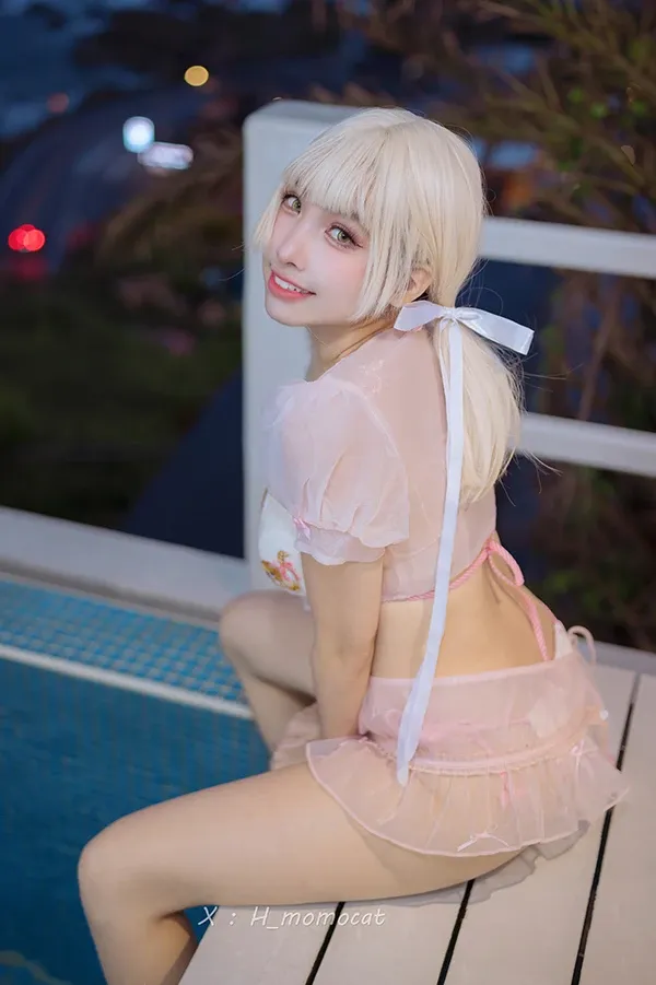 甜美福利姬慕慕Momo 夏日甜心泳池湿身无圣光图集 P.2