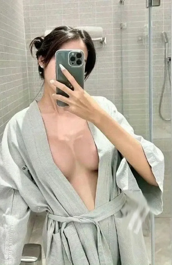 风流淫妻清儿YQ2008私拍户外露出肥臀福利 全集修正 P.18