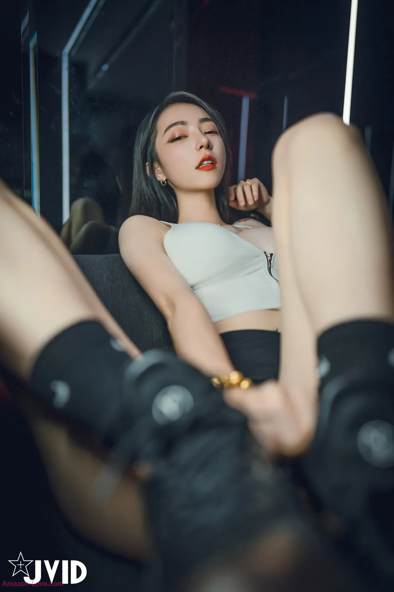 飘飘跟踪绑架迷奸情色妄想 让美少女飘飘完全顺从 全集修正 JVID 飘飘哥 粉粉+透透 药效太强 强灌春药 P.18