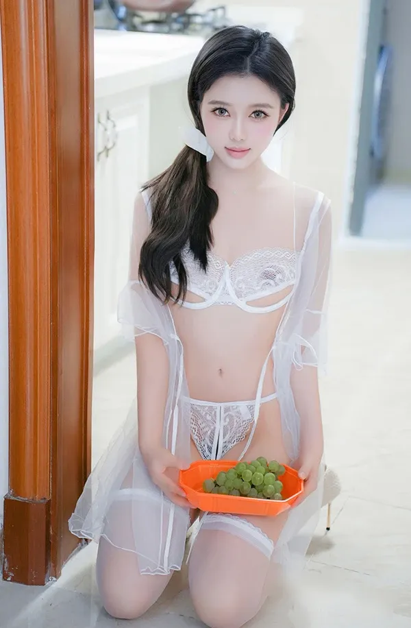 秀人女神于诺诺ise性感人妻白色情趣衣私购流出 P.3