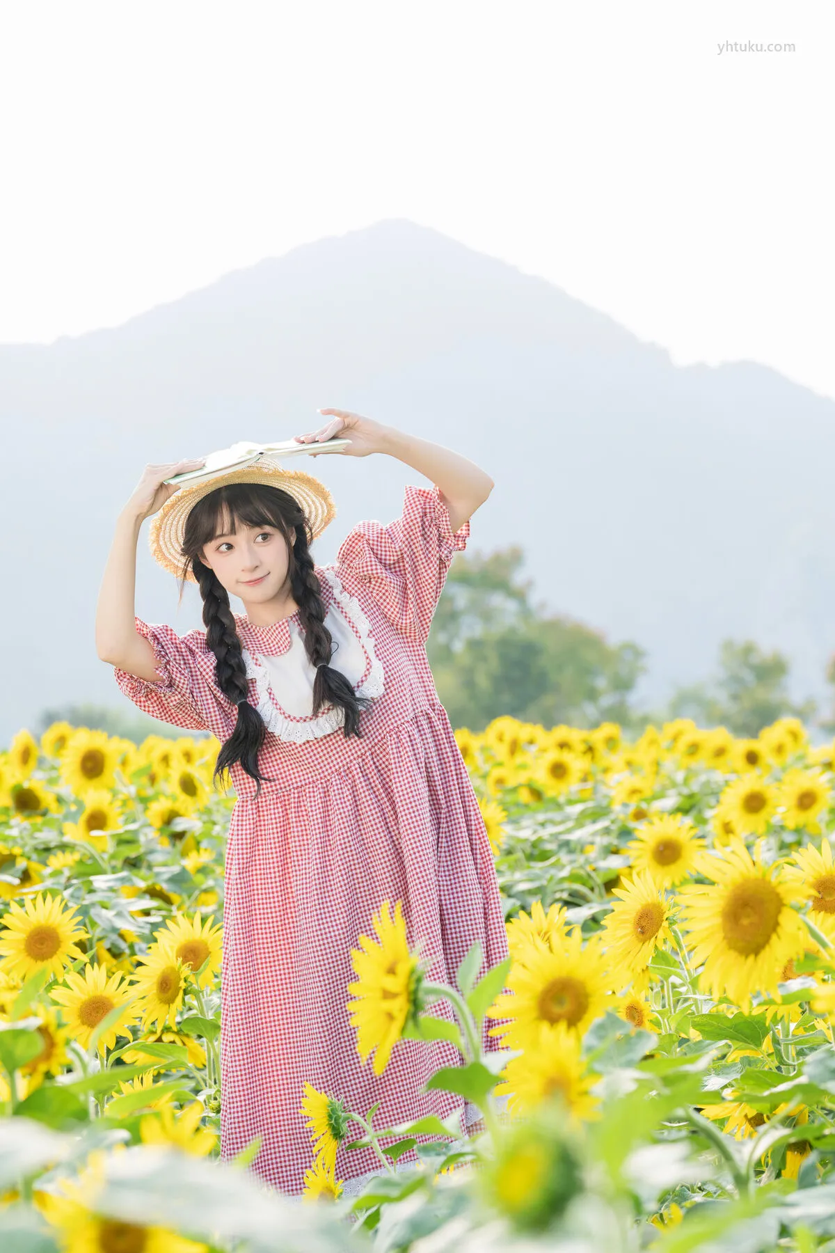 (31P) YiTuYu艺图语 夏芋小年 No.8288 P.1