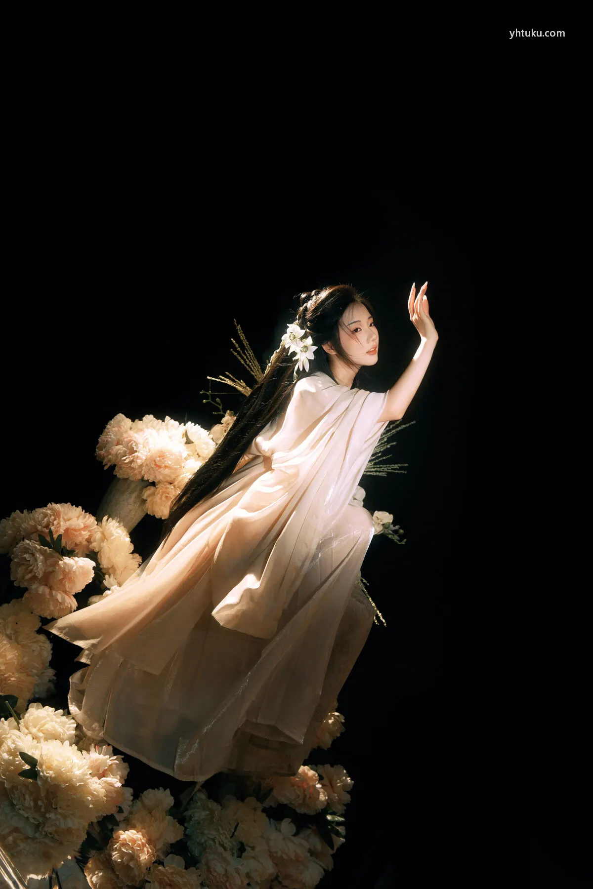 YiTuYu艺图语 (22P) No.8284 人贵雨儿 P.1