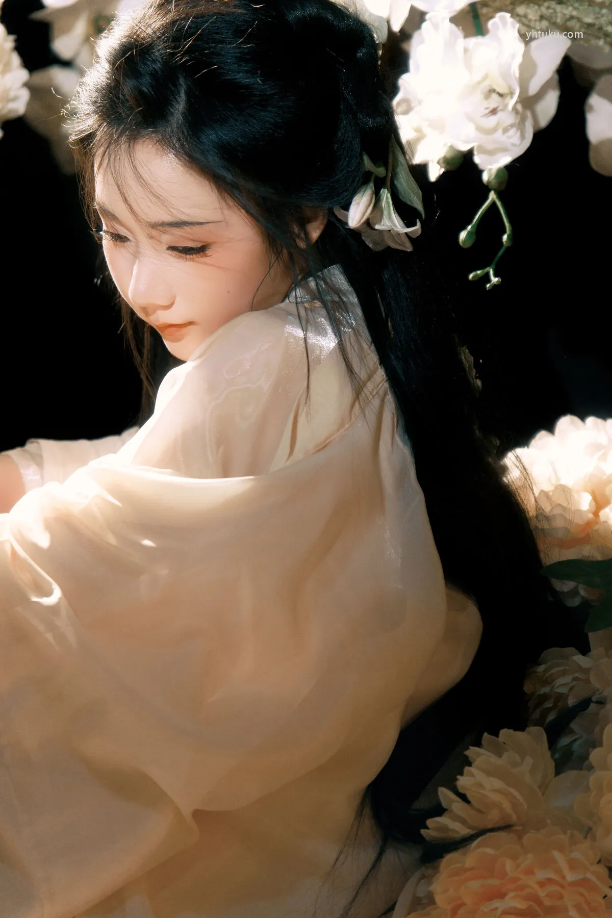 人贵雨儿 YiTuYu艺图语 No.8284 (22P) P.3