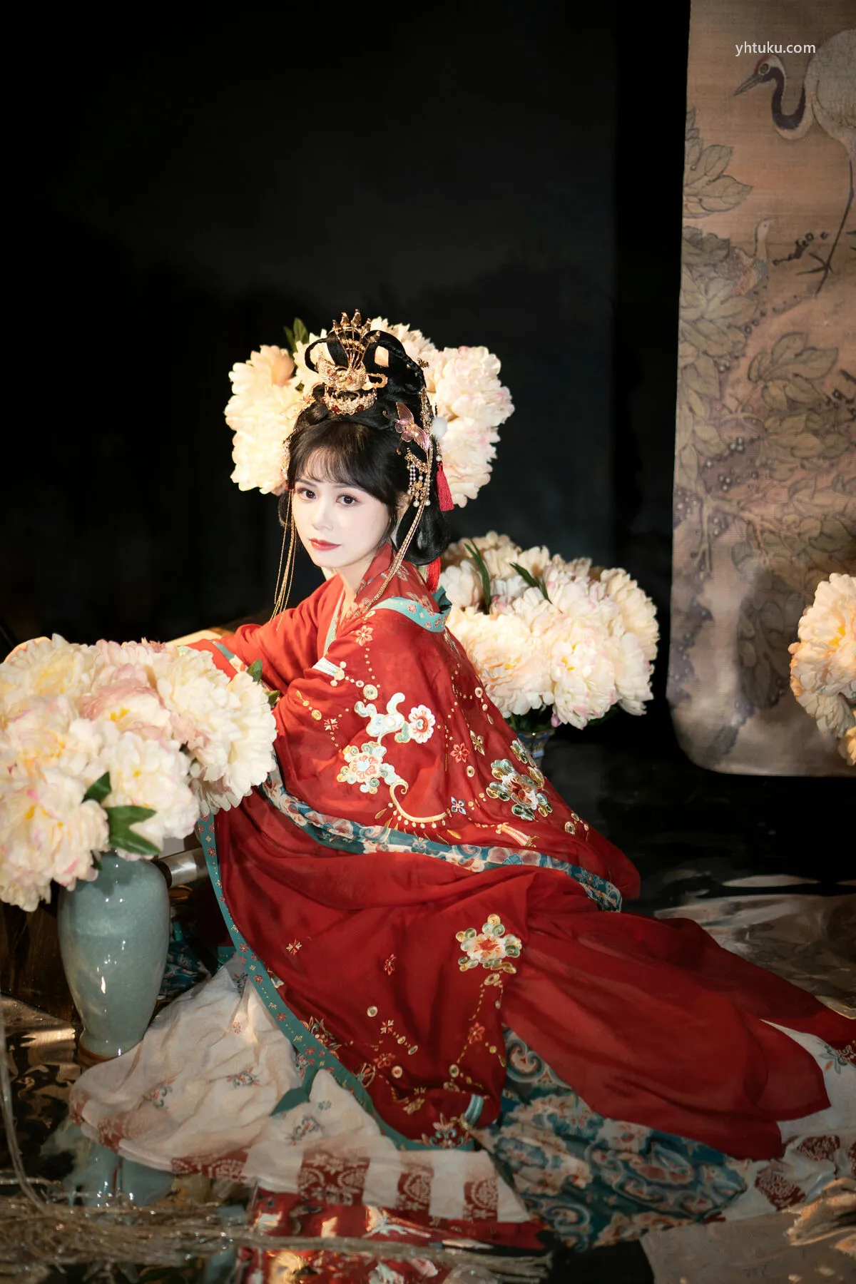是吖 YiTuYu艺图语 No.8283 (22P) P.1