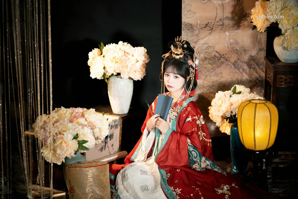 是吖 YiTuYu艺图语 No.8283 (22P) P.1