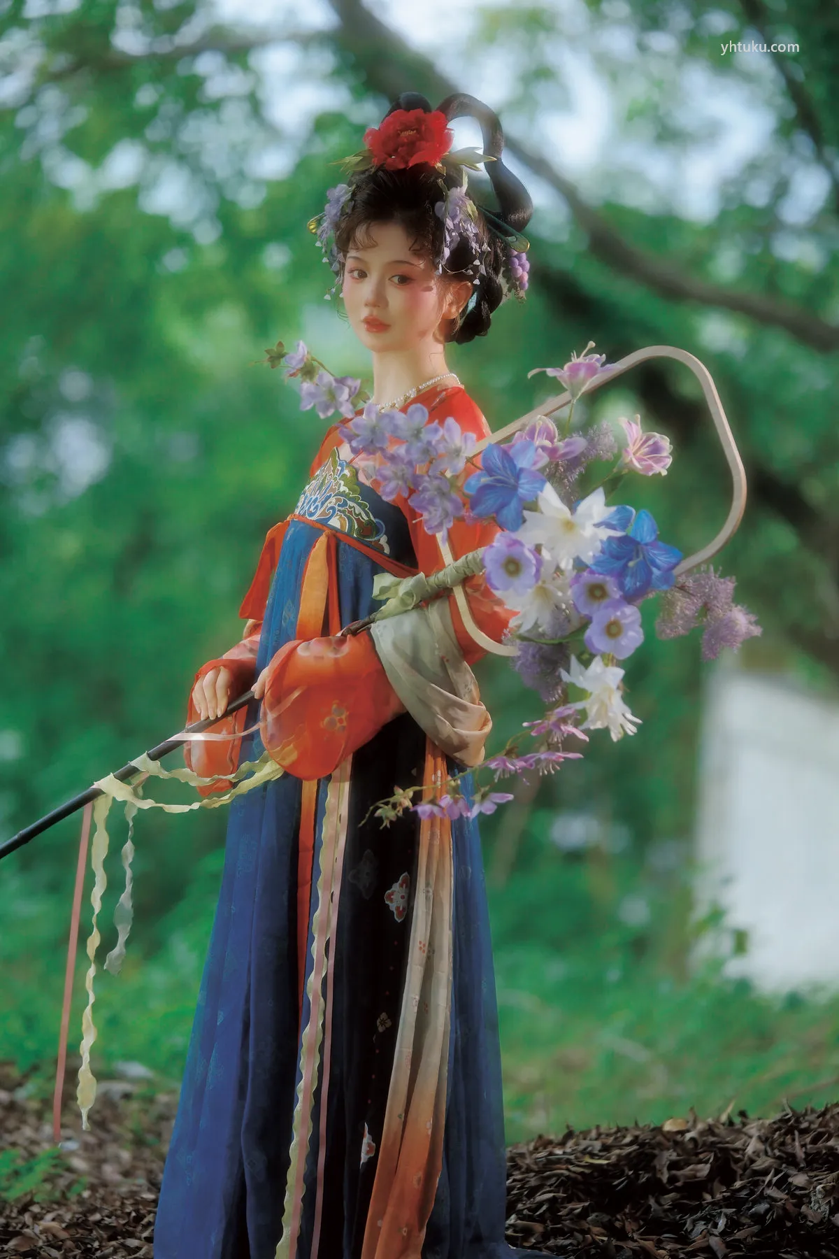 童毅 YiTuYu艺图语 (21P) No.8305 P.2