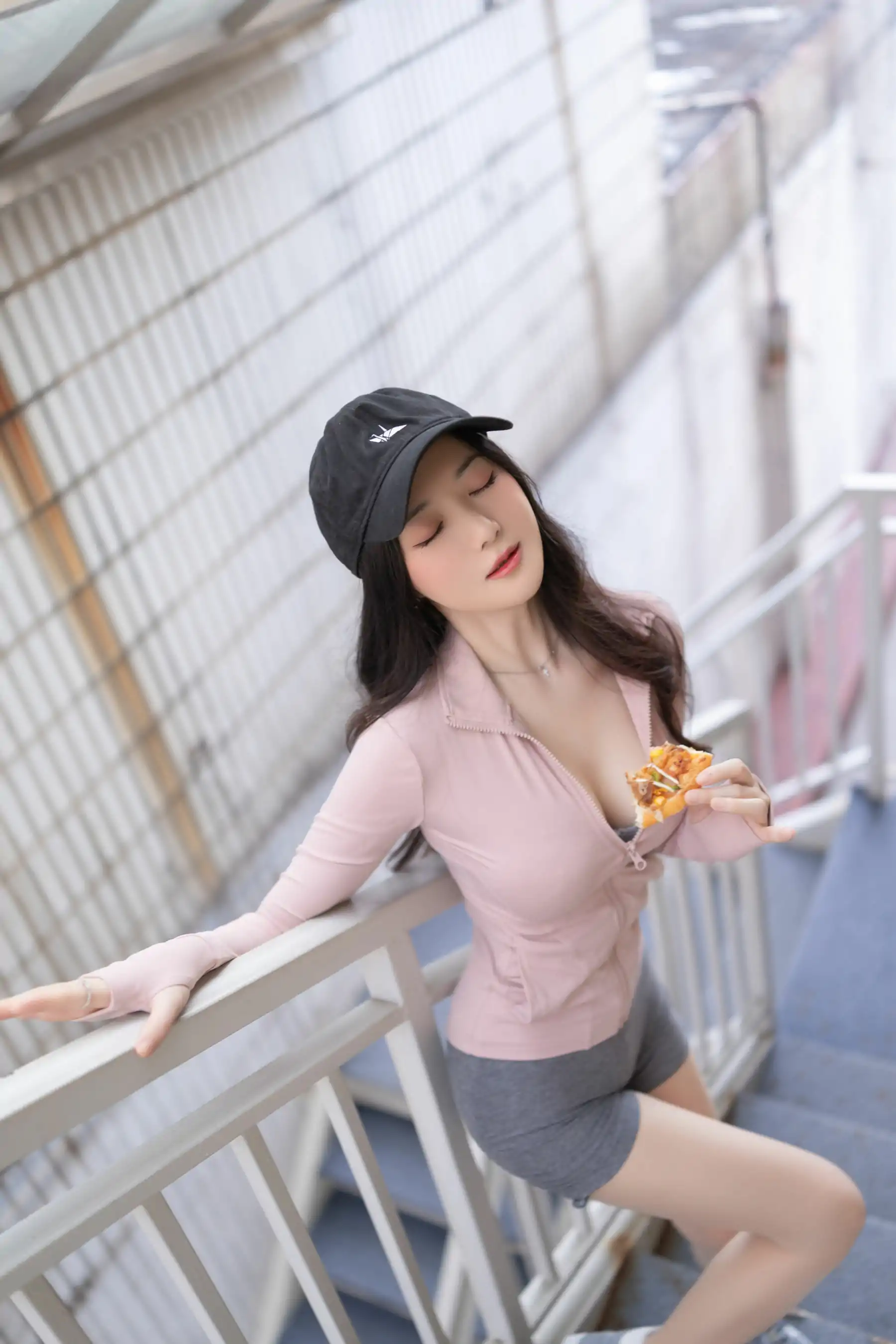 披萨pizza(120P) 鱼子酱 P.6