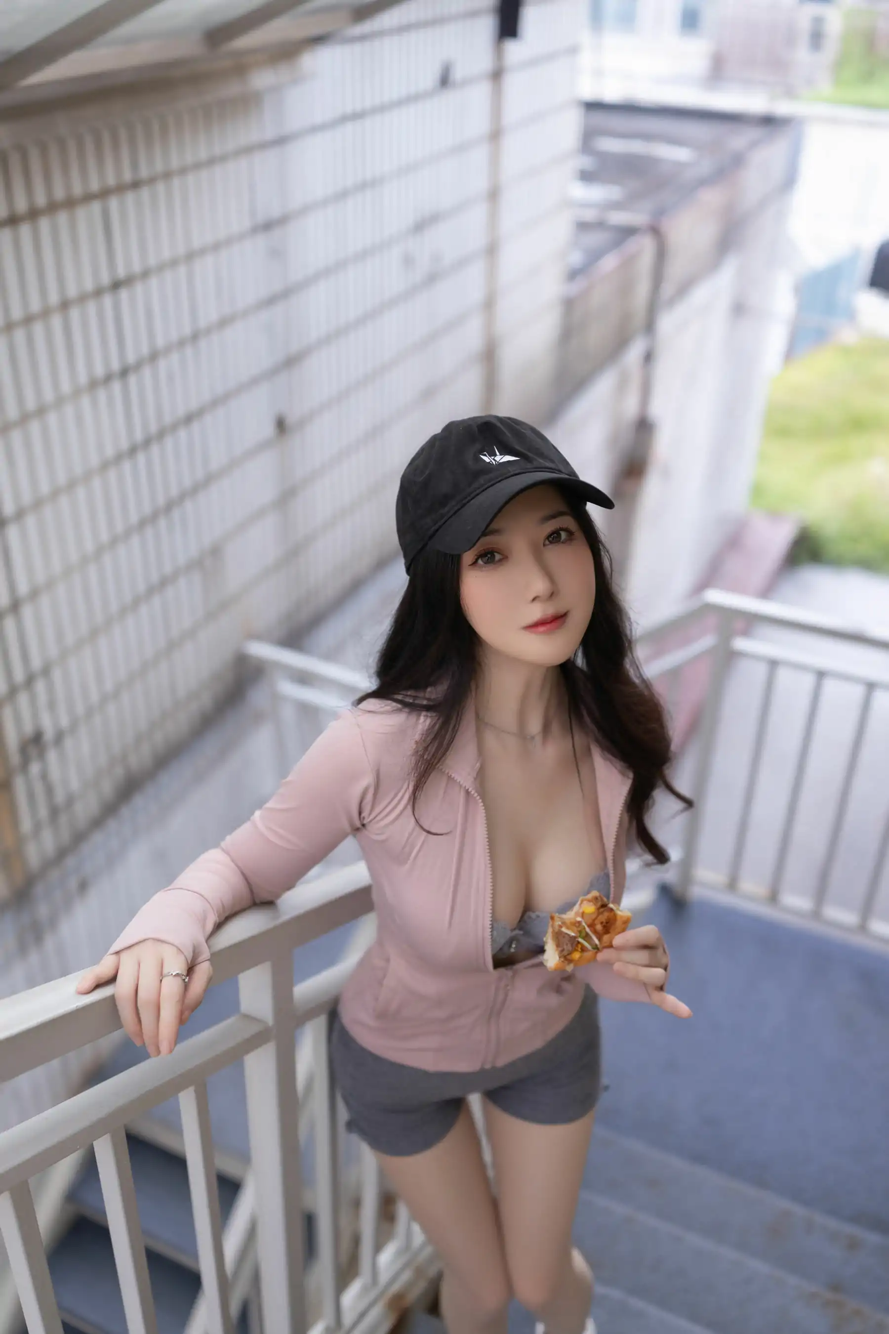 披萨pizza(120P) 鱼子酱 P.6